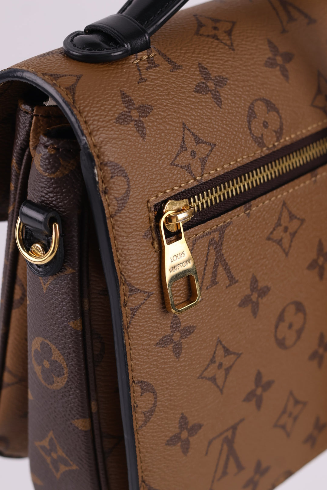 Louis Vuitton Métis Reverse