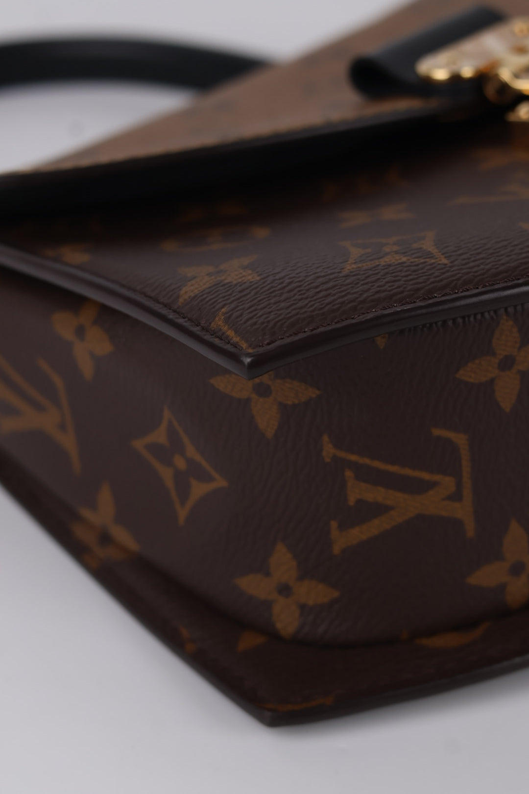 Louis Vuitton Tilsit Monogram