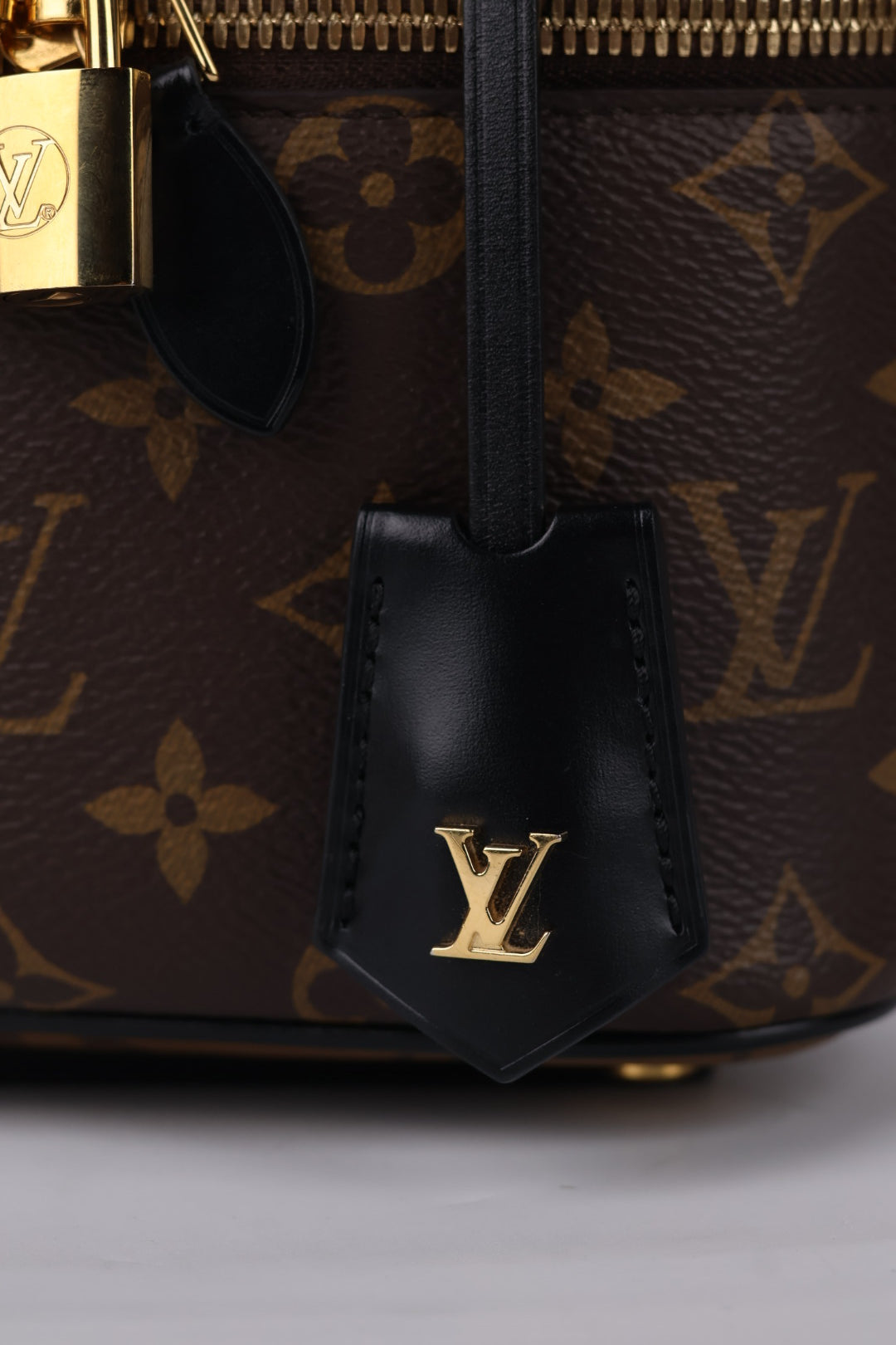 Louis Vuitton Vanity Monogram