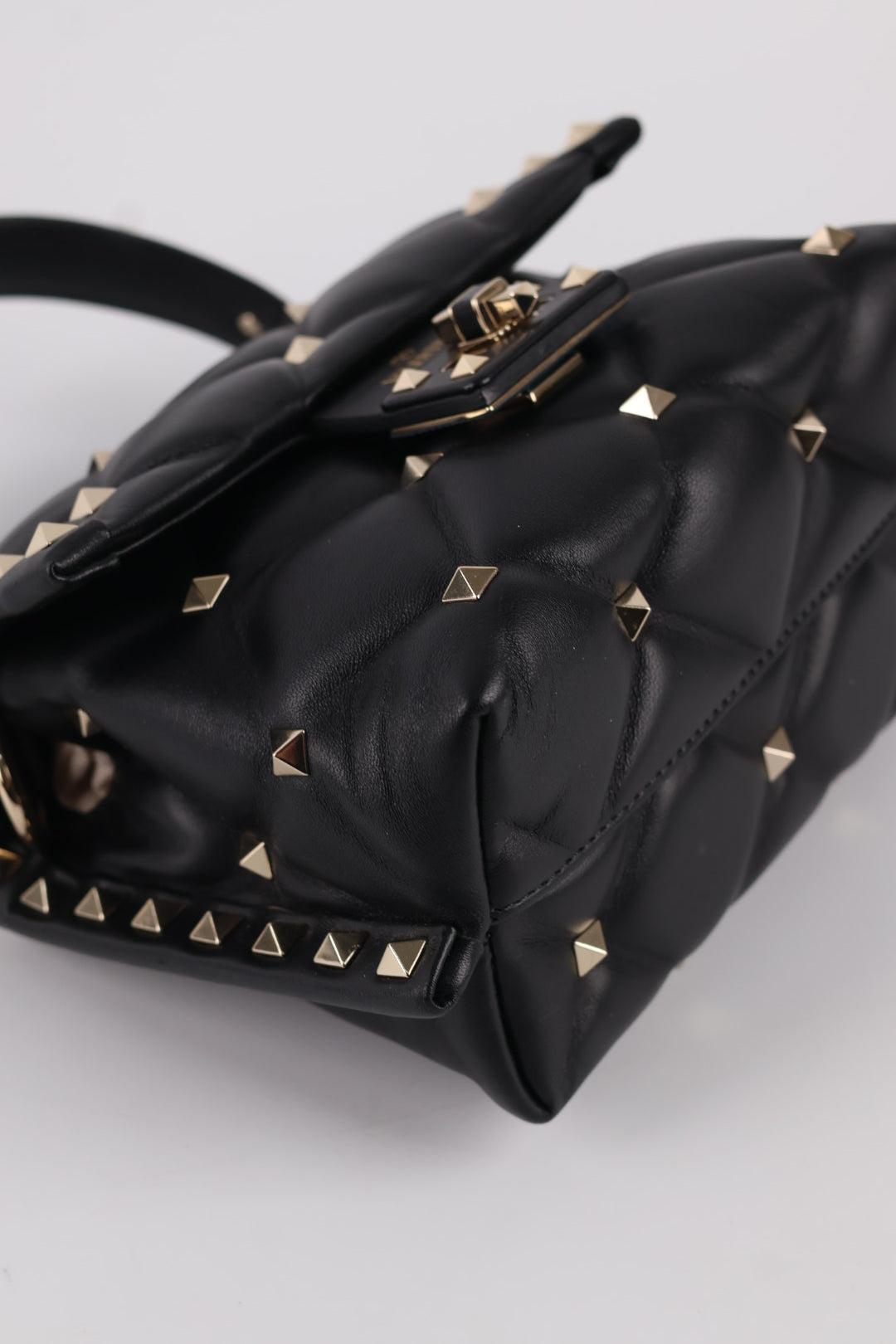 Valentino Candystud in Pelle