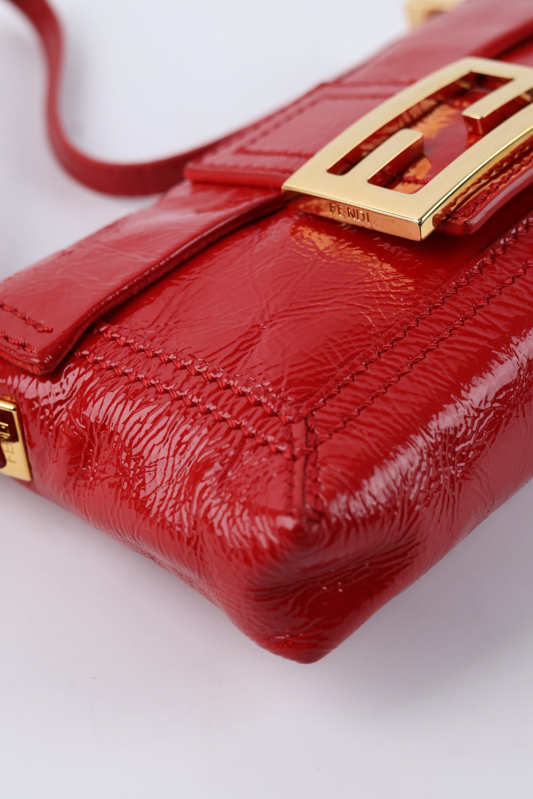 Fendi Mini Baguette in Vernice