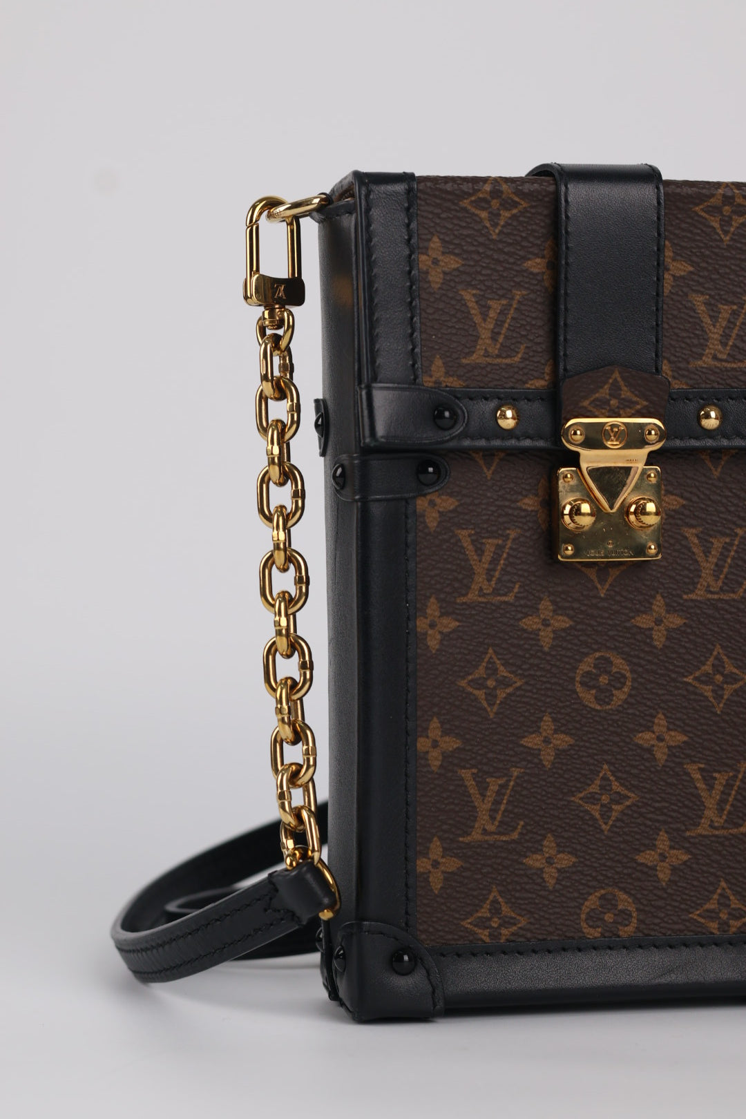 Louis Vuitton Pochette Trunk Verticale Monogram