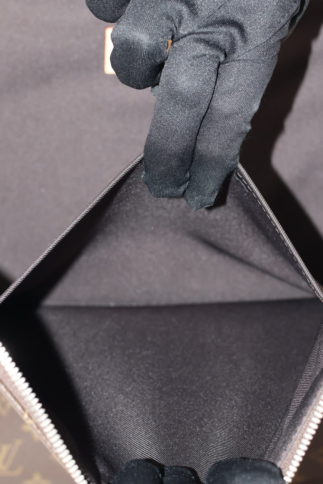 Louis Vuitton Horizon Business