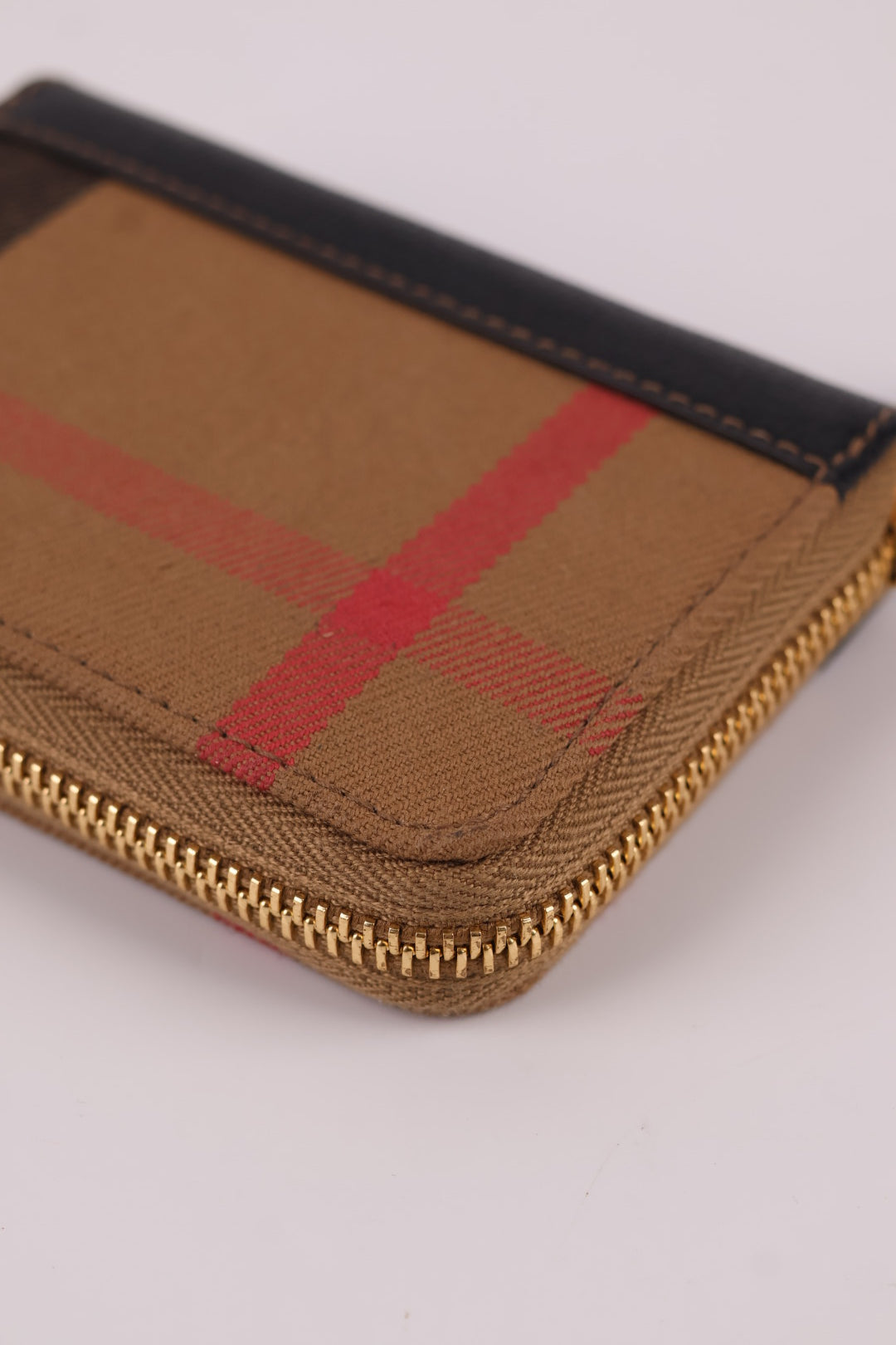 Burberry portafoglio compatto Zippy Check