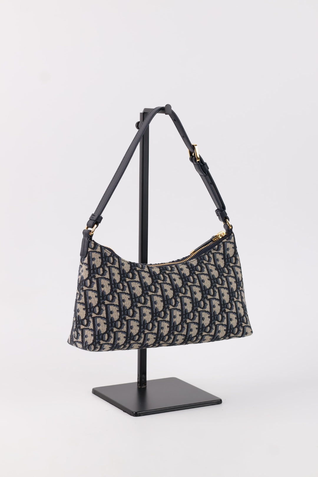 Dior Hobo 30 Montaigne Jacquard Oblique