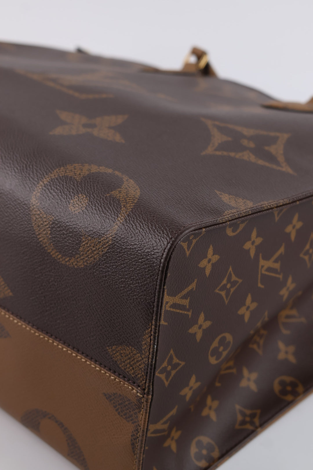 Louis Vuitton OnTheGo GM in Monogram