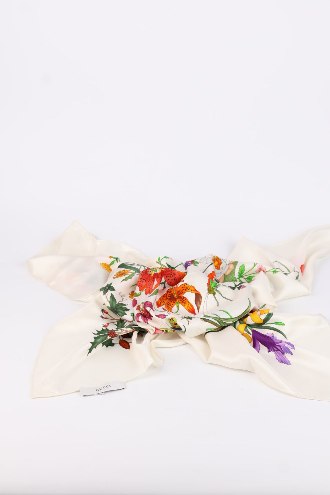 Gucci Foulard Flora