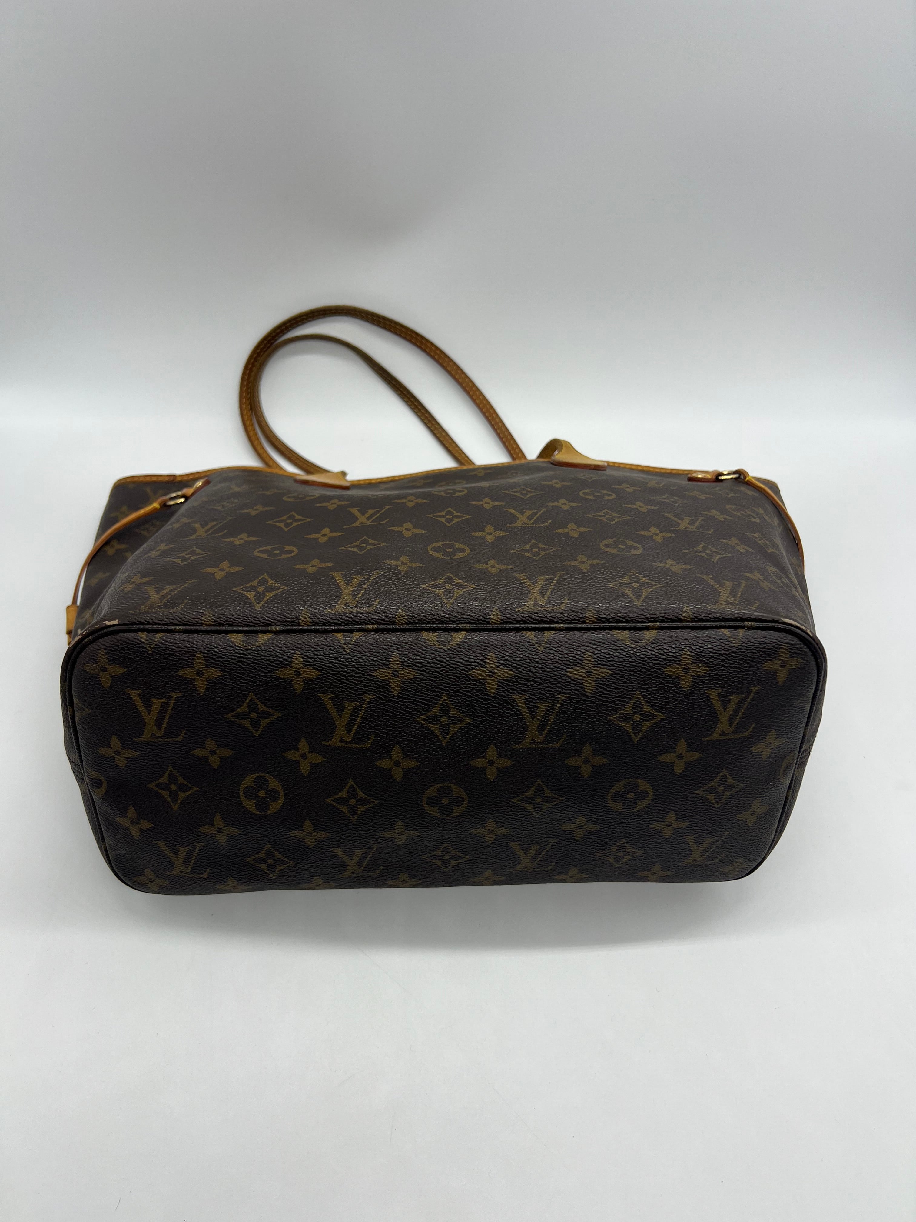 Louis Vuitton Neverfull MM Monogram