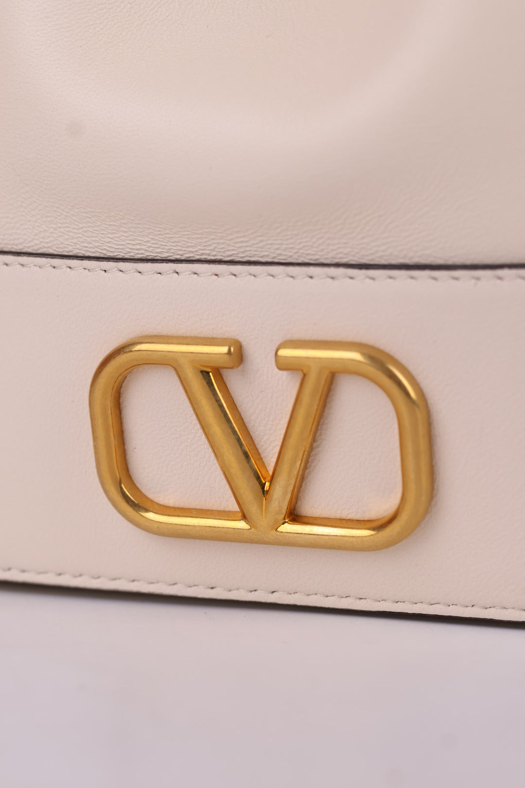 Valentino Mini Bucket V Logo