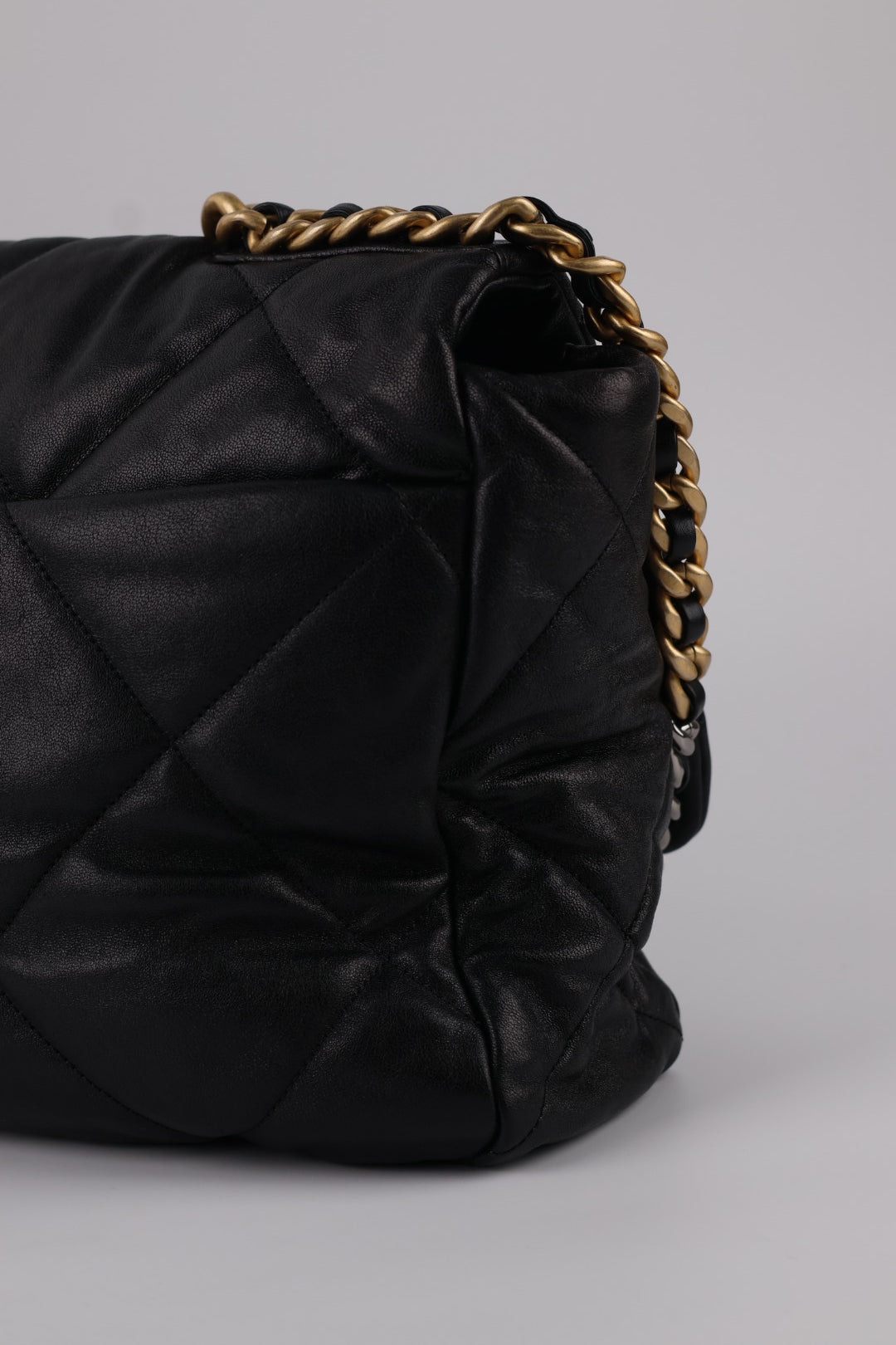 Chanel 19 Large in Pelle