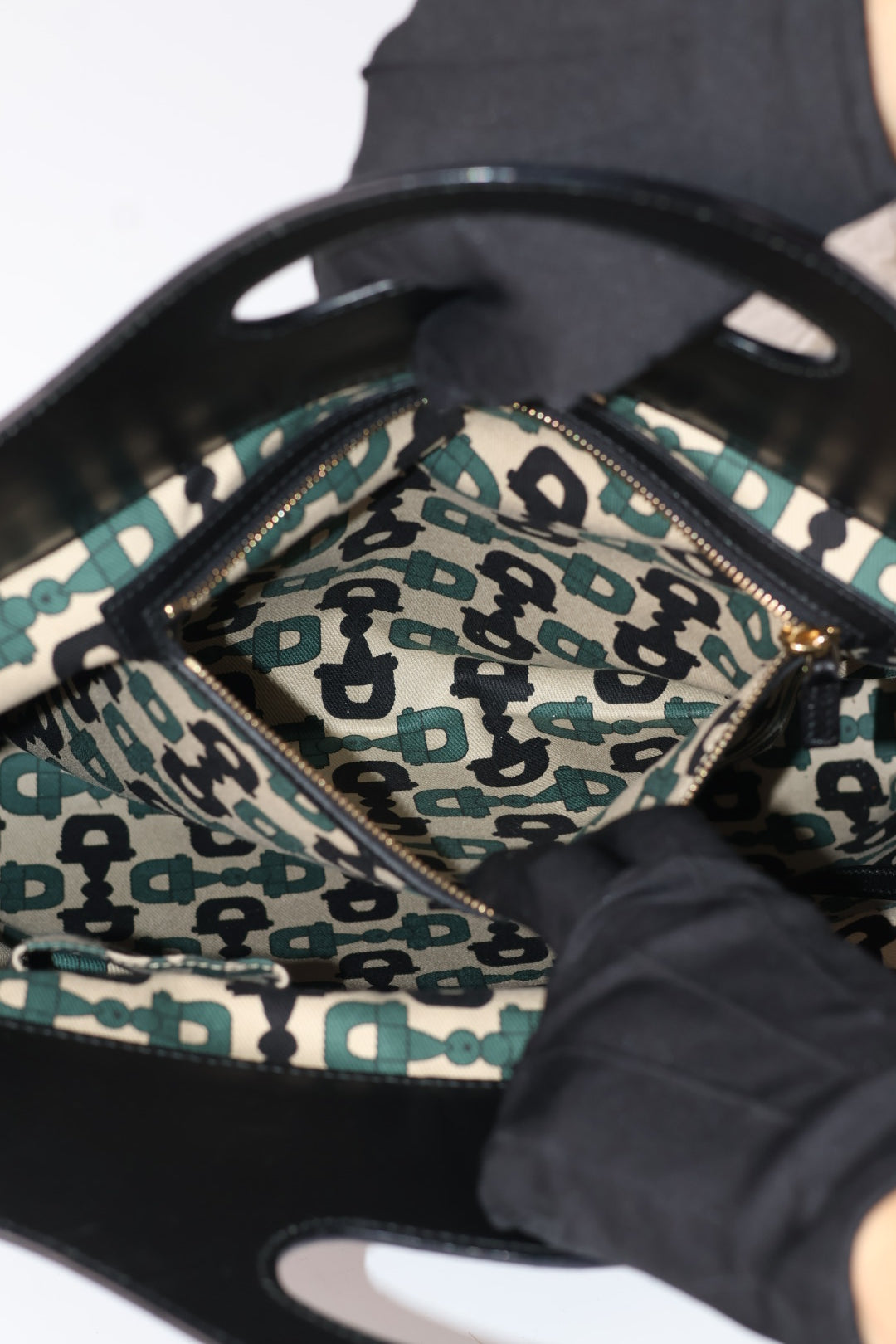Gucci Tote GG Signature