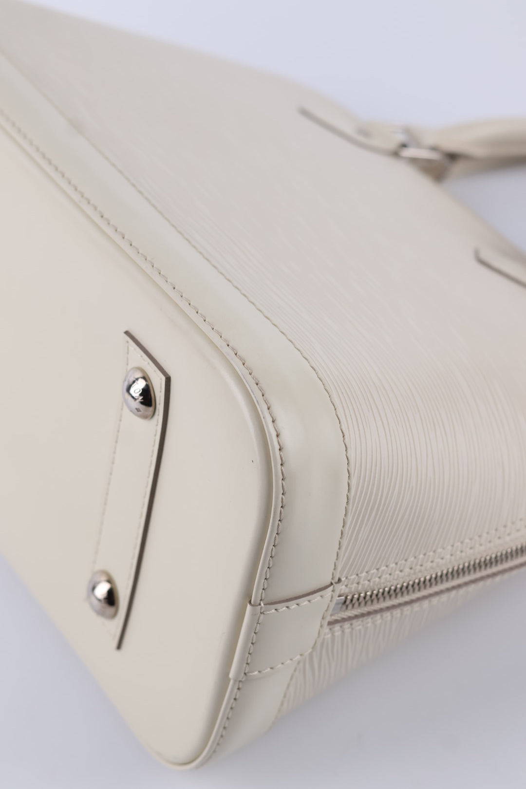 Louis Vuitton Alma PM Epi