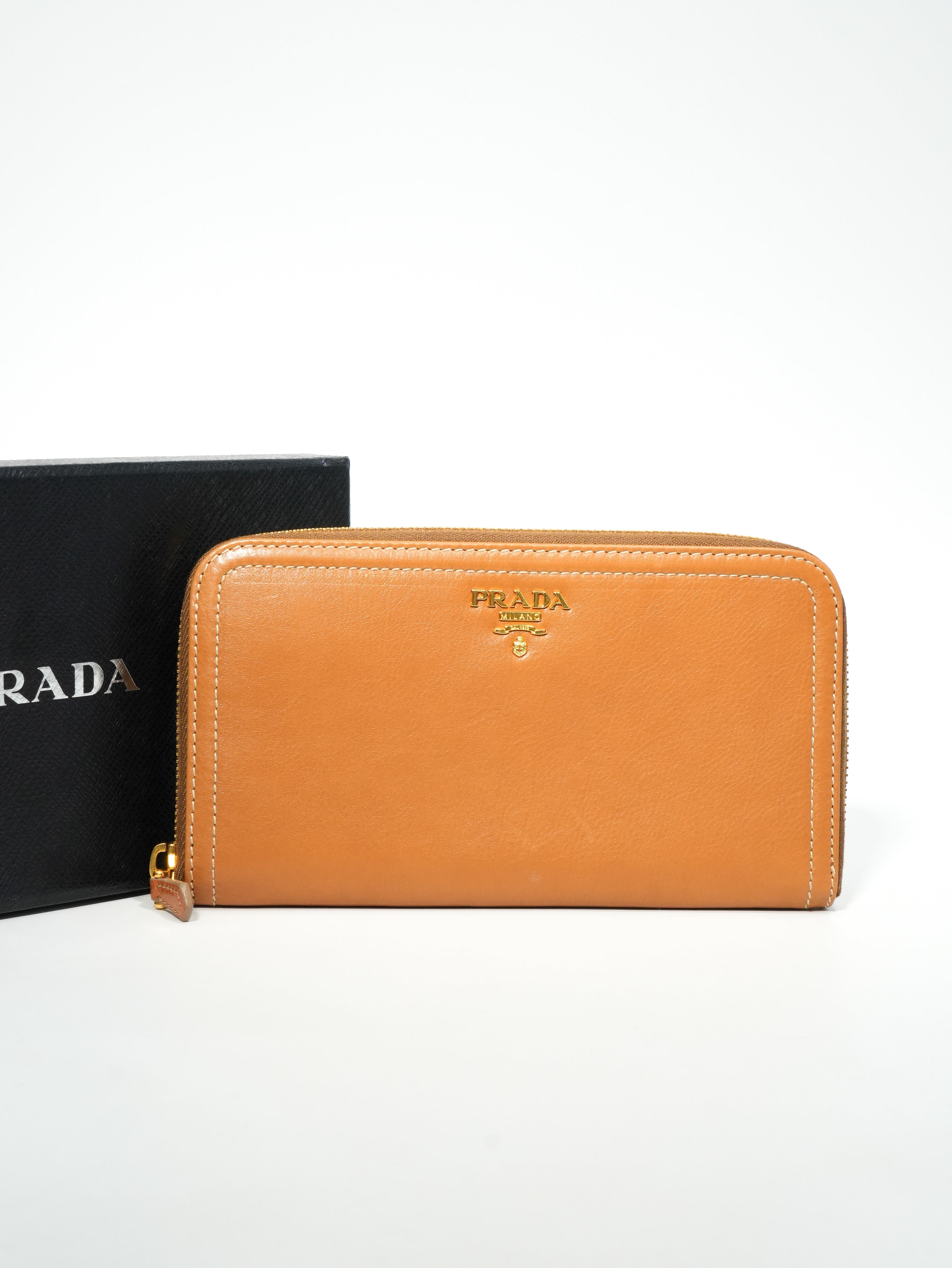 Prada Portafoglio Lungo Zippy