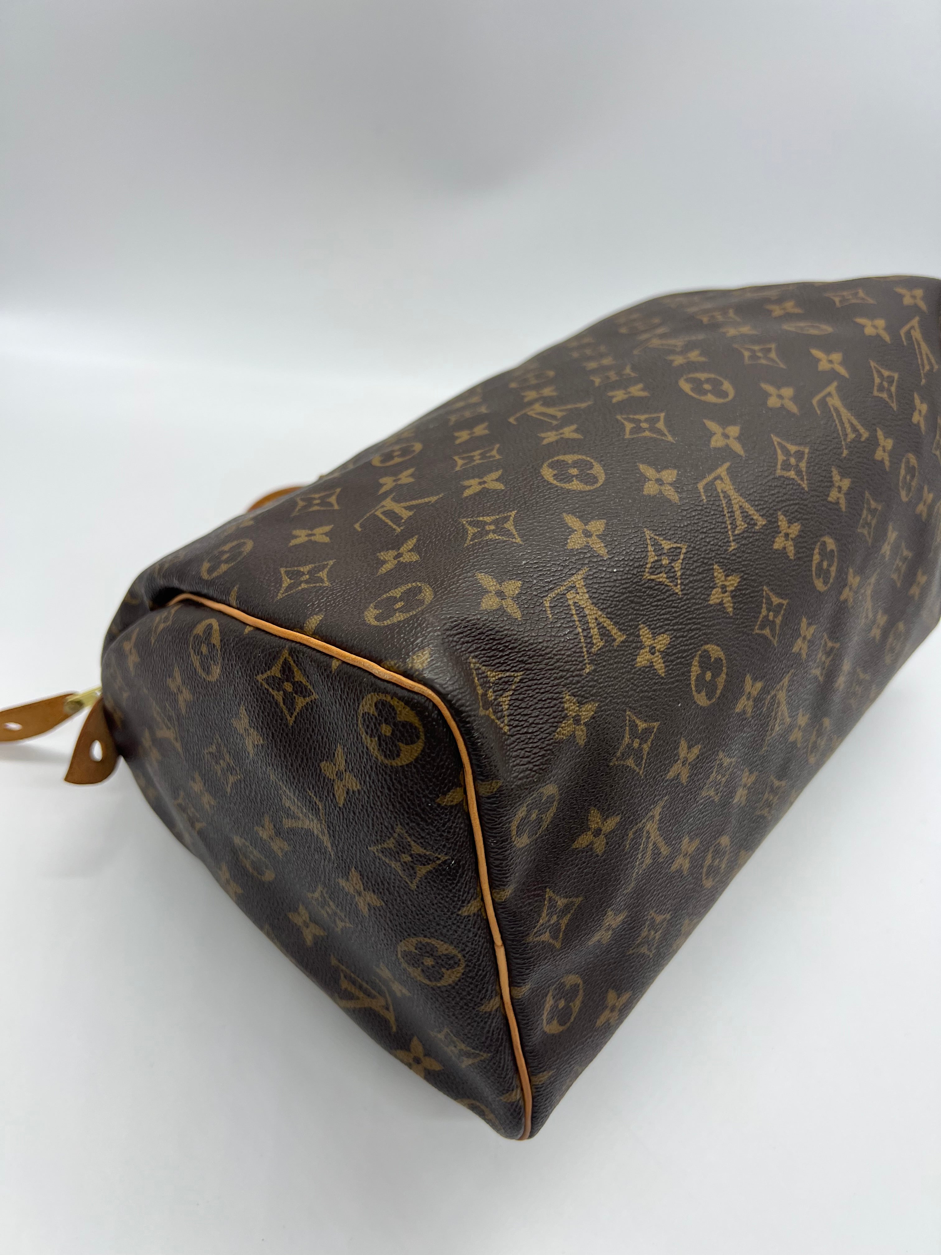 Louis Vuitton Speedy 35 Monogram