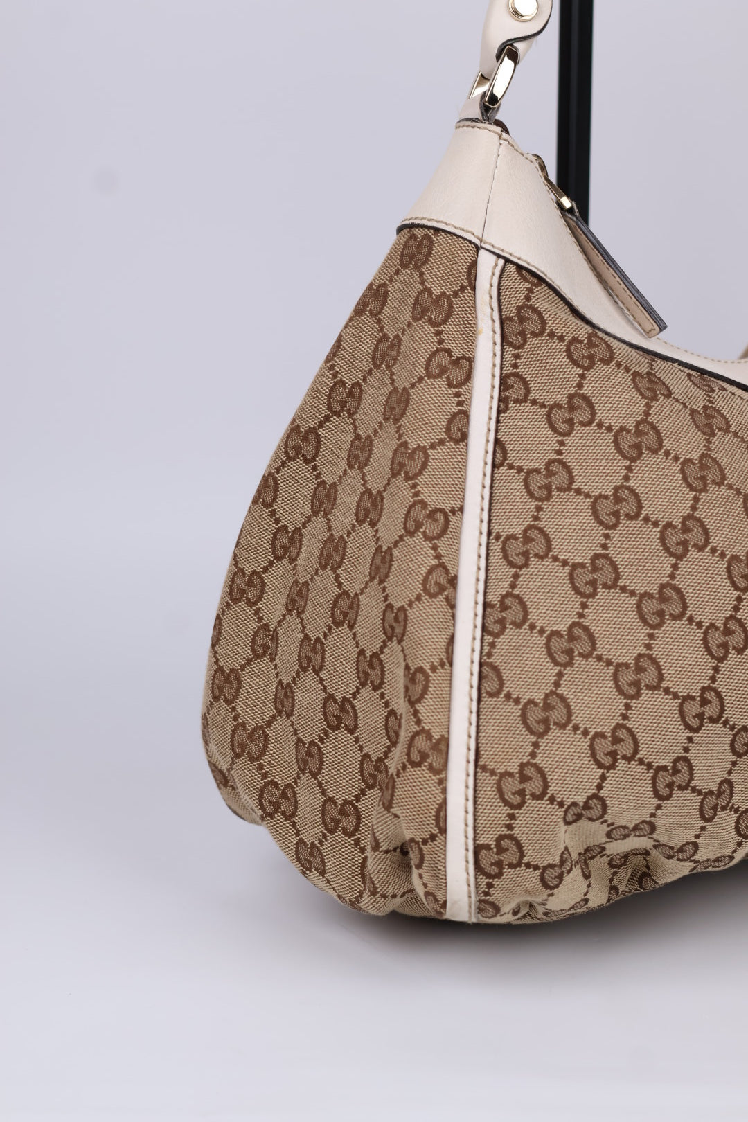 Gucci Abbey D-Ring GG Supreme