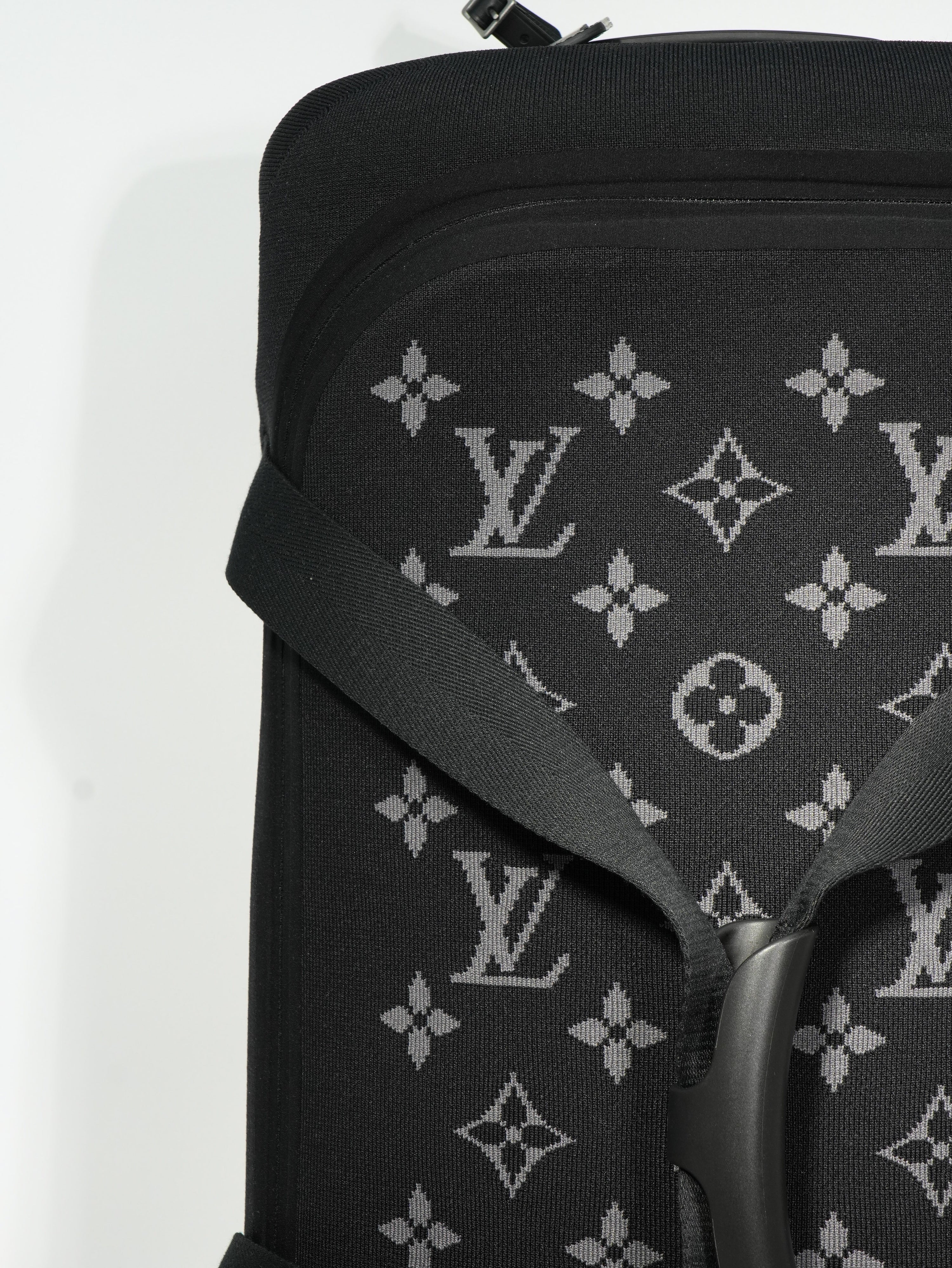Louis Vuitton Horizon Duffle Soft