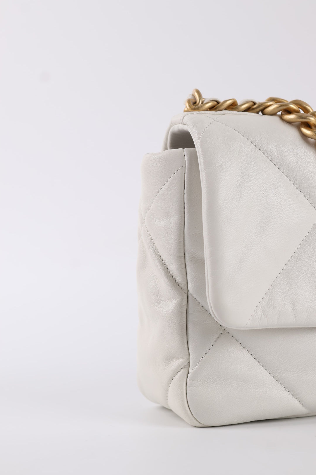 Chanel 19 in Pelle