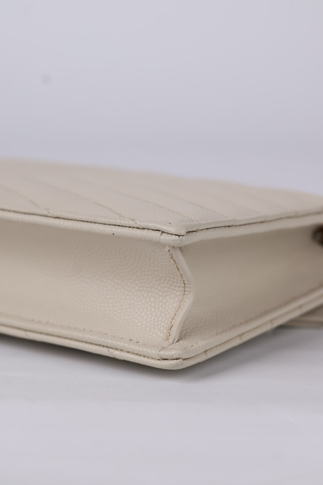 Saint Laurent Envelope Cassandre con Catena