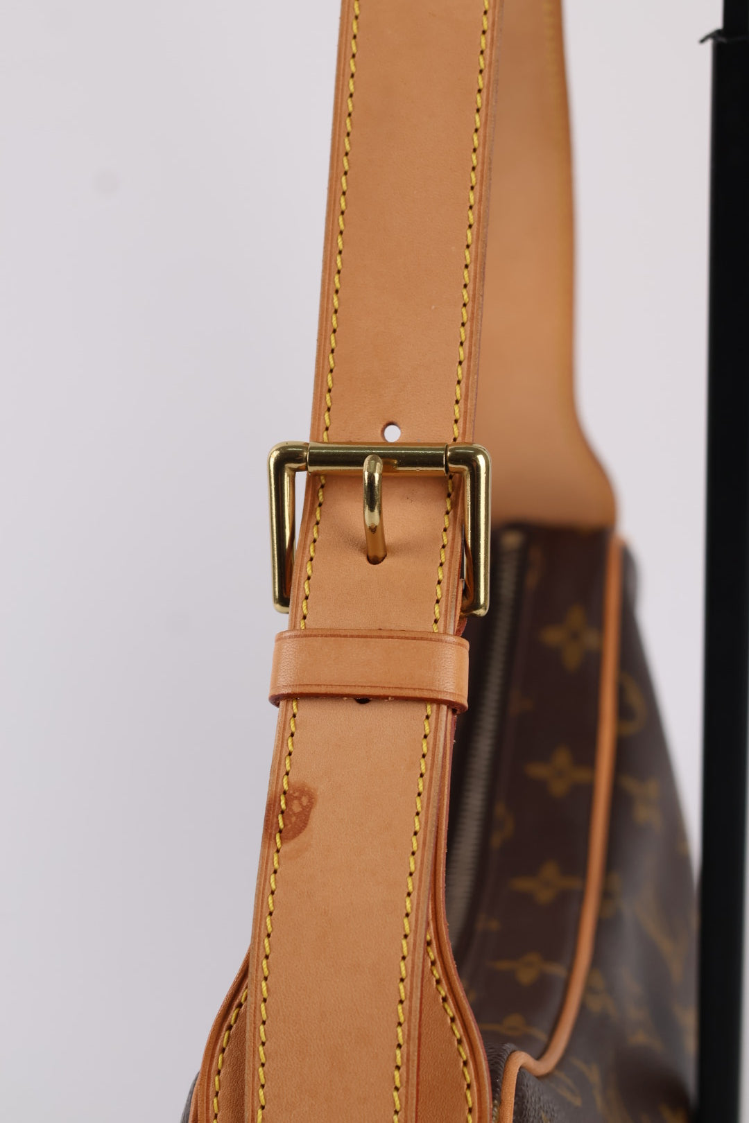 Louis Vuitton Croissant MM Monogram