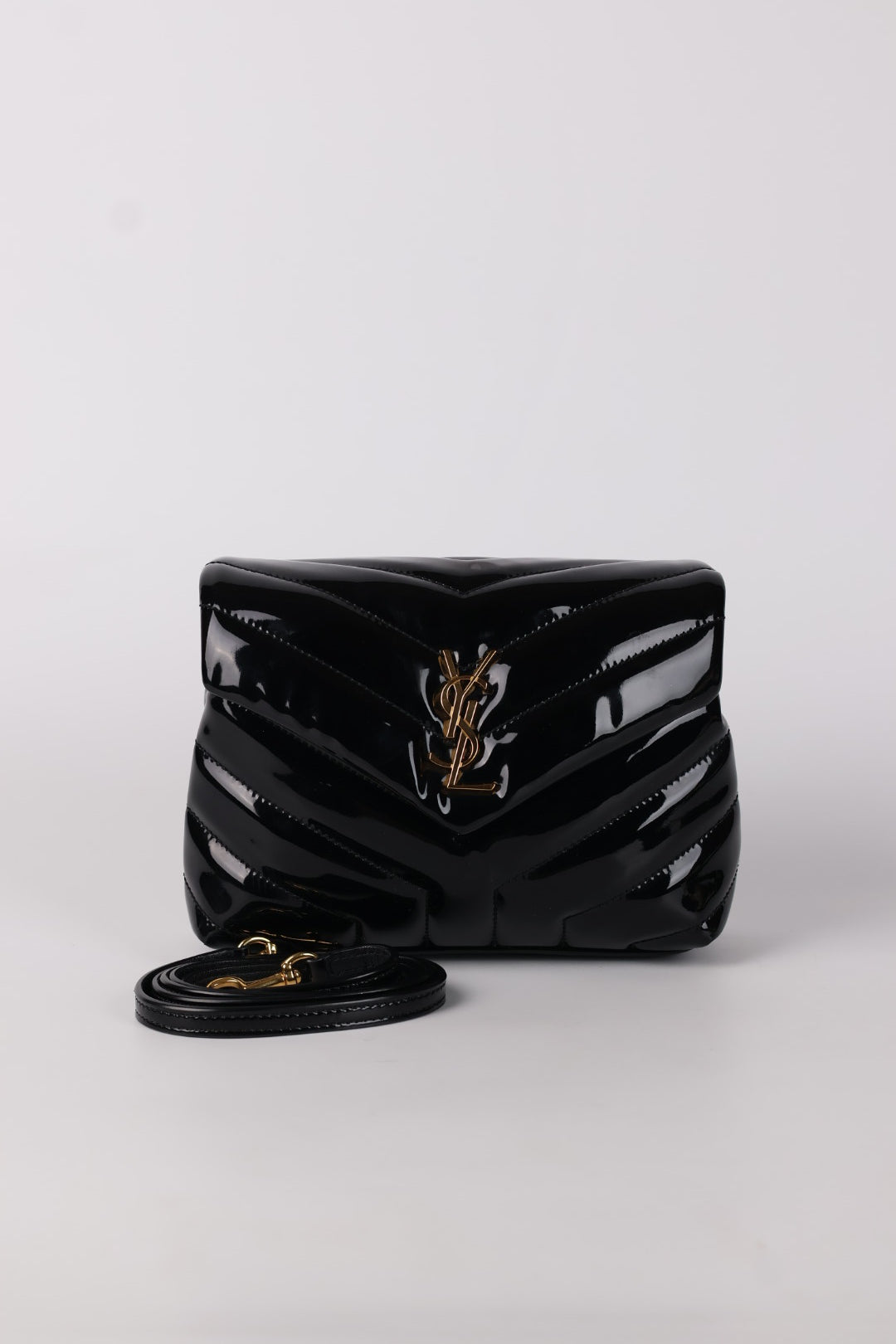 Saint Laurent Lou Lou Toy Vernis