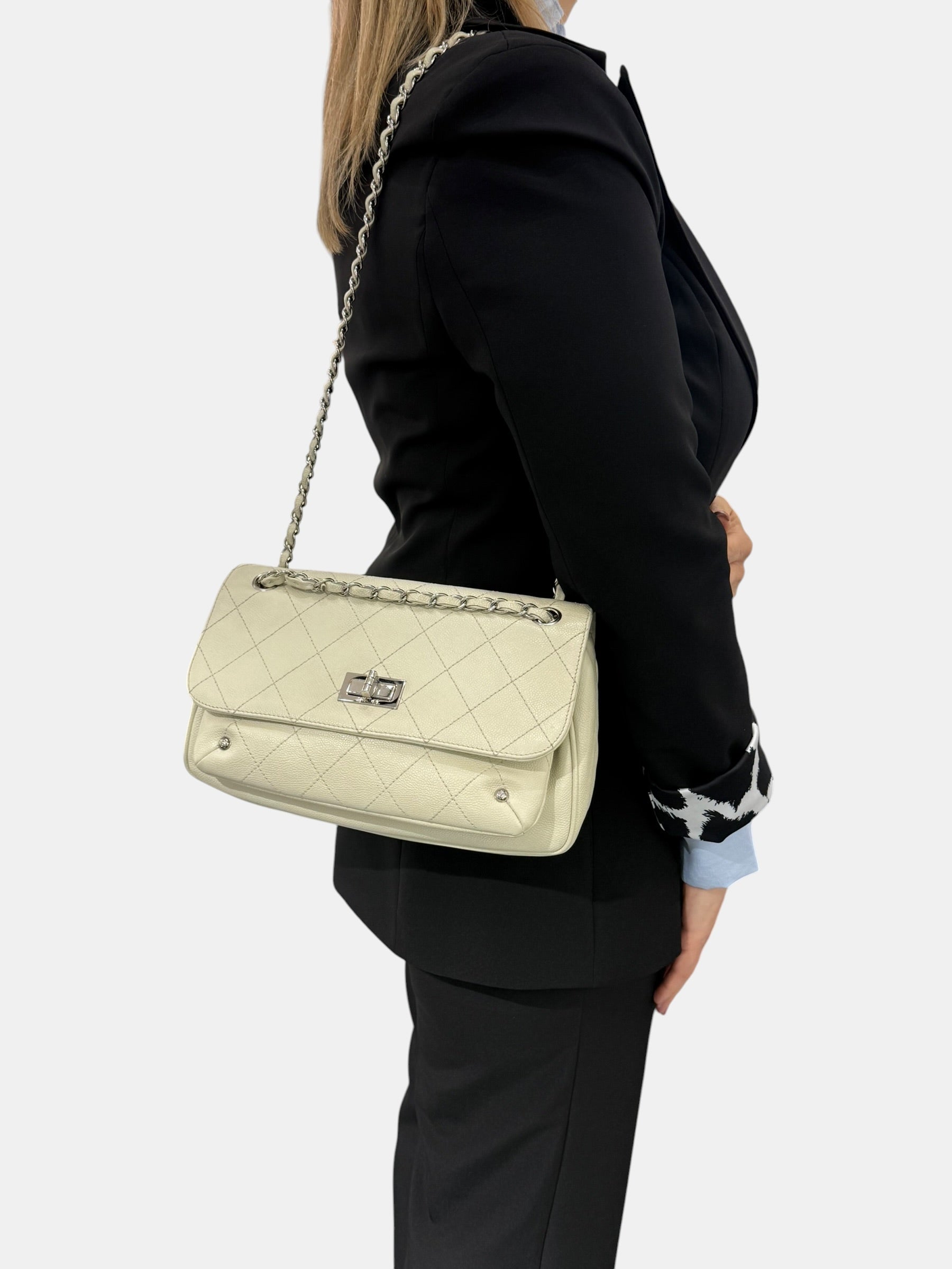 Chanel Reissue a Tracolla Caviar
