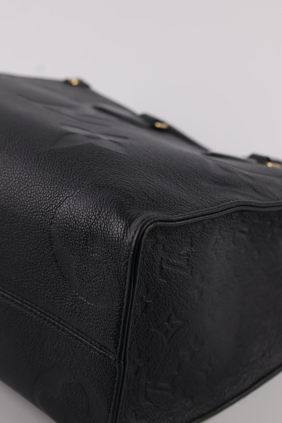 Louis Vuitton OnTheGo MM