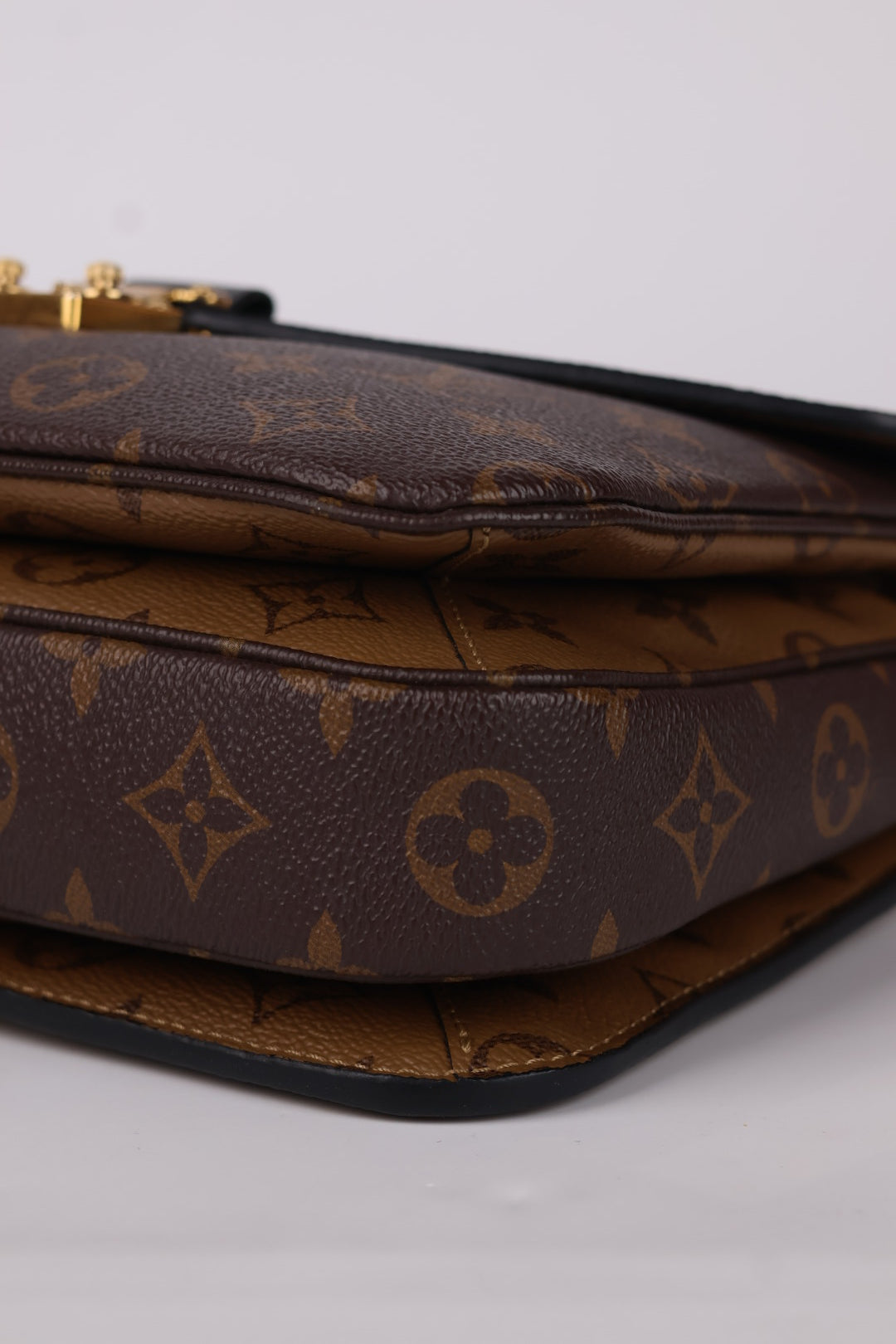 Louis Vuitton Métis Reverse