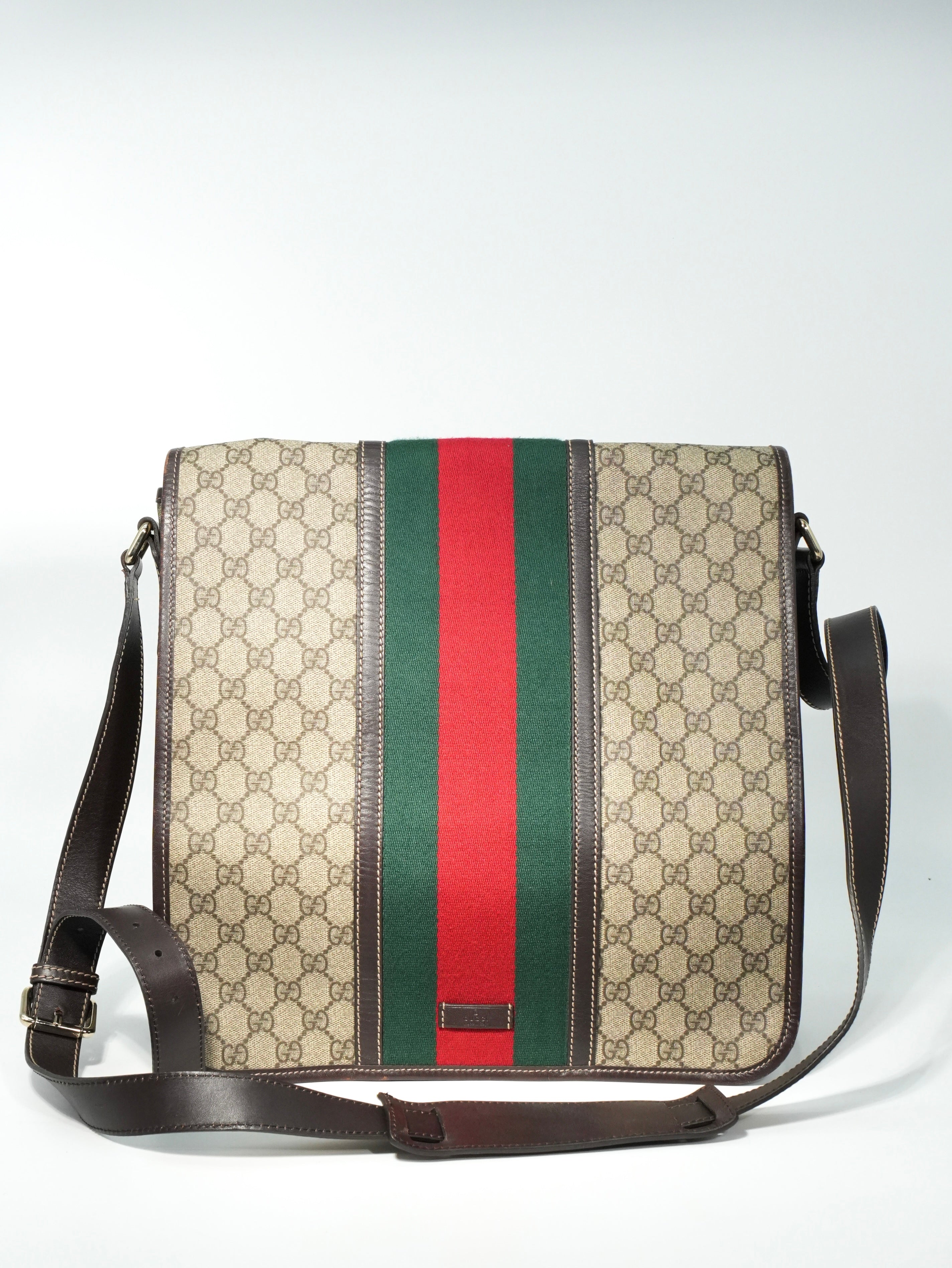 Gucci Messenger GG Supreme
