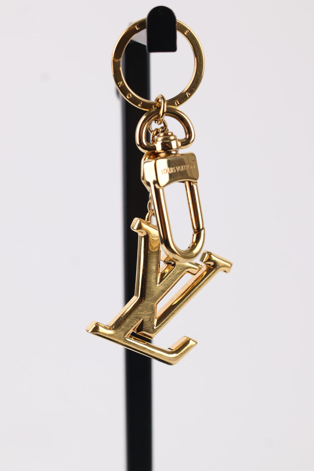 Louis Vuitton Charm LV Facettes  