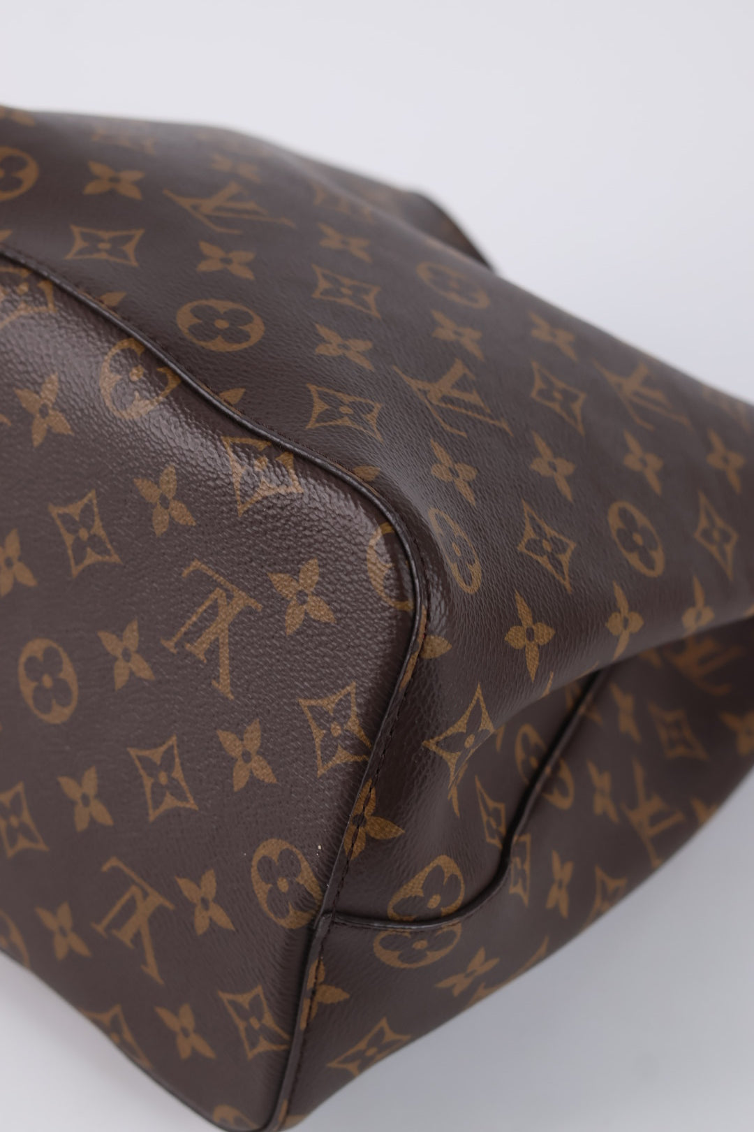 Louis Vuitton Neo Noé MM Monogram
