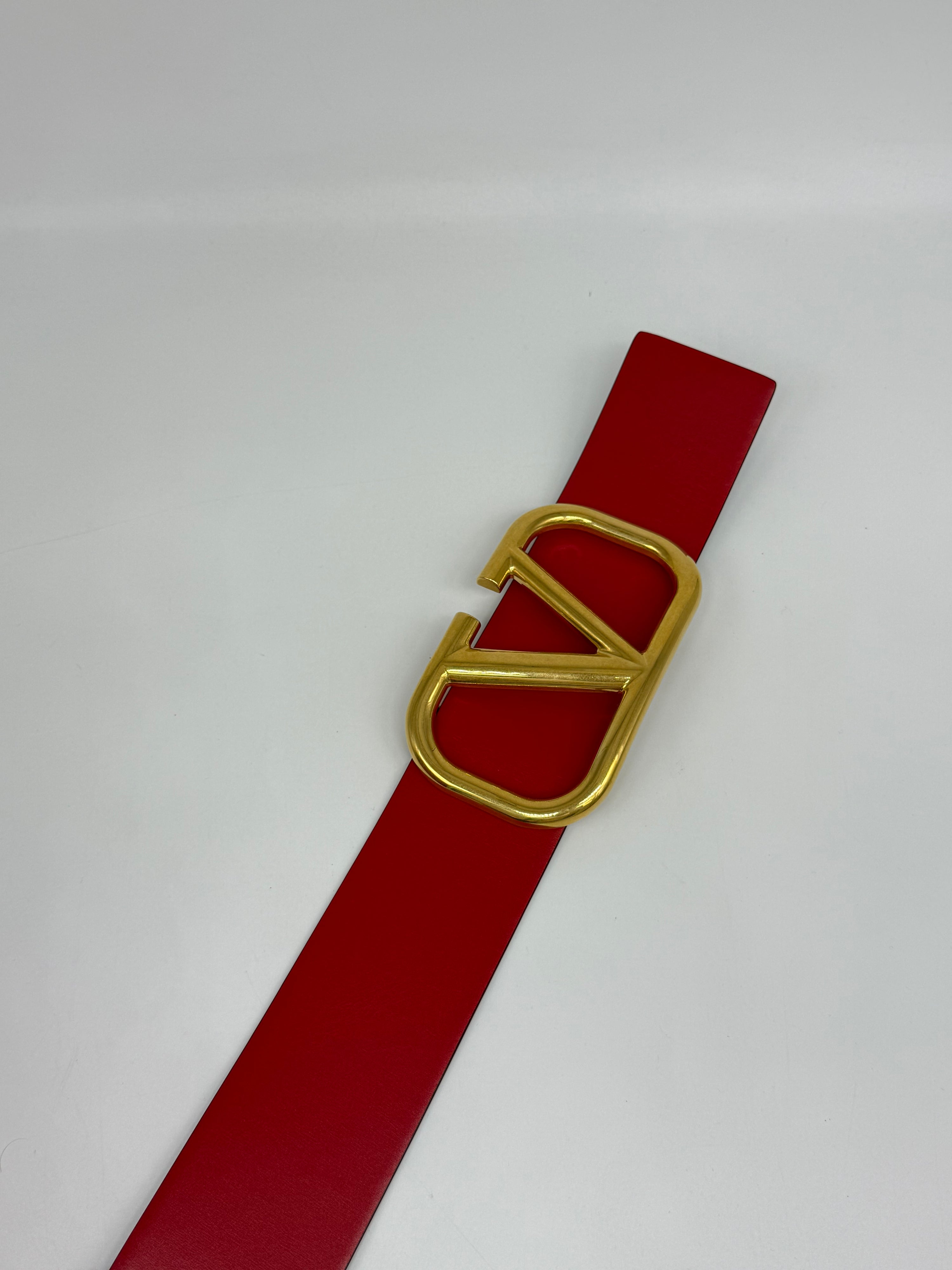 Valentino Cintura V Logo