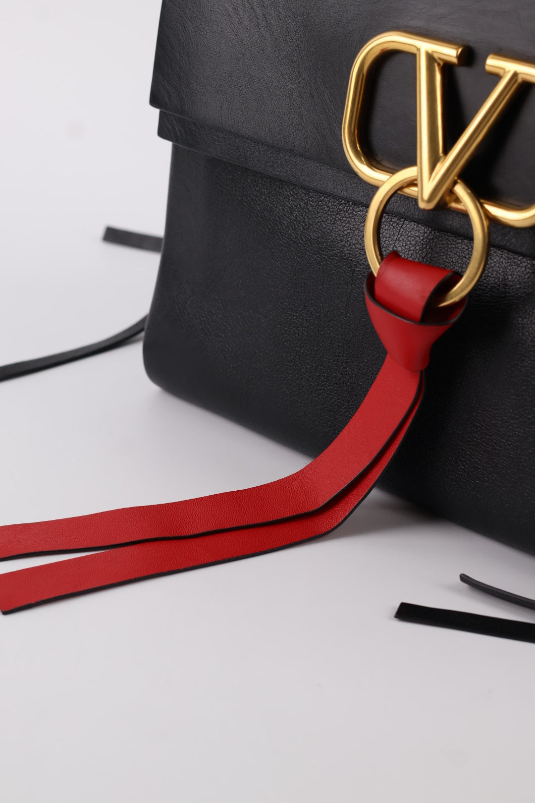 Valentino VRing in Pelle