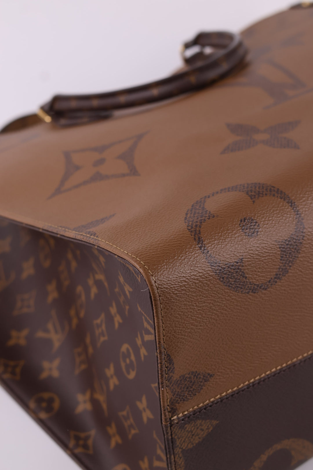 Louis Vuitton OnTheGo GM