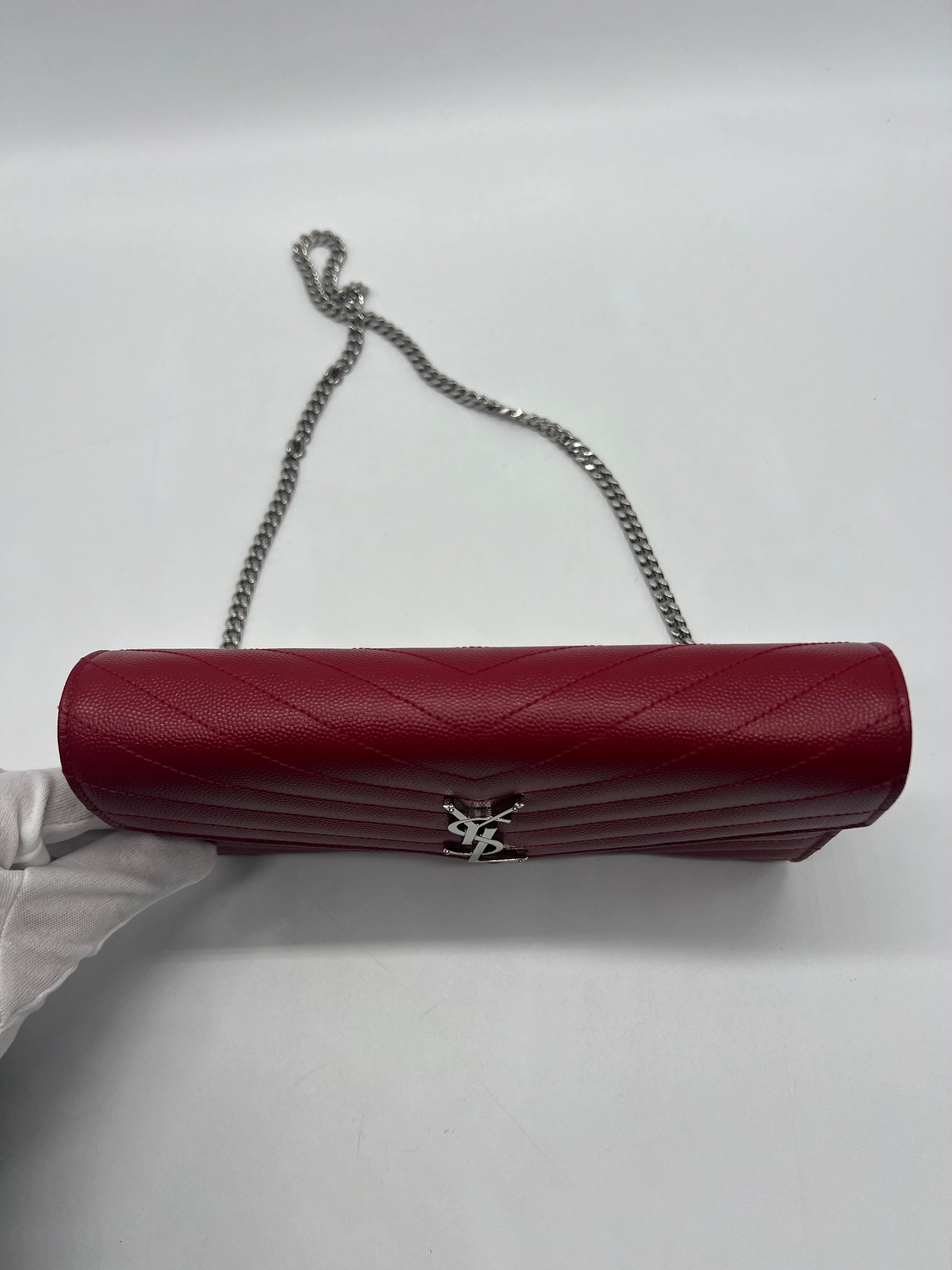 Saint Laurent Pochette Cassandre con Catena