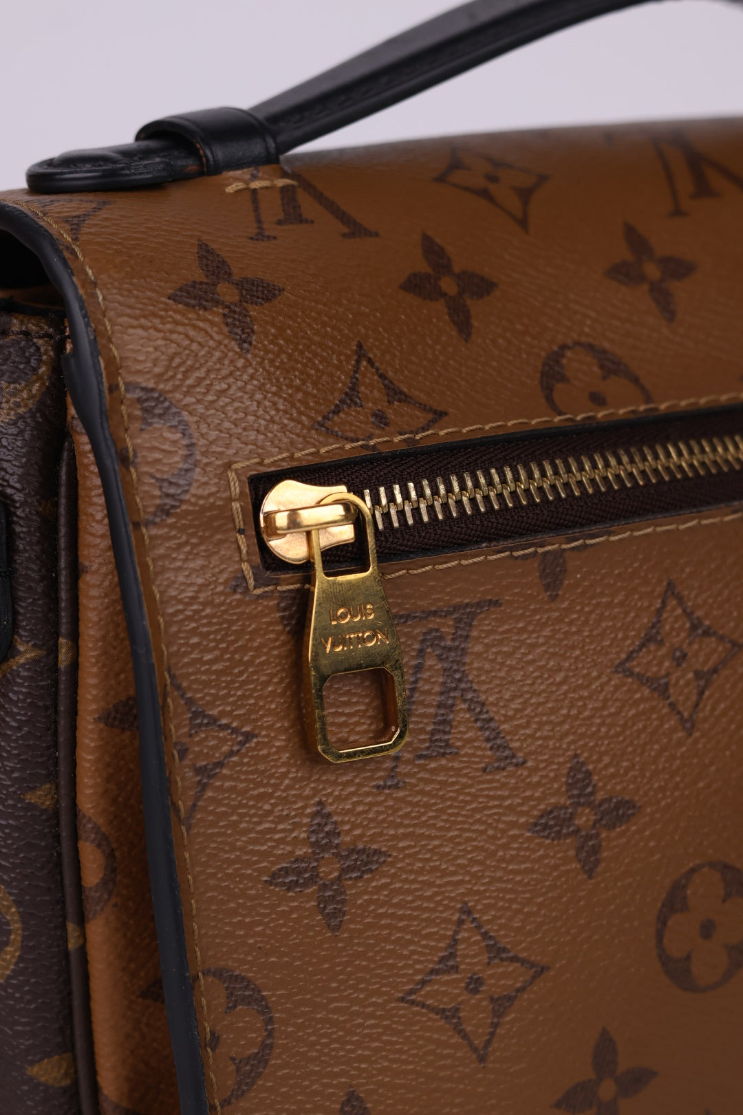 Louis Vuitton Métis Reverse