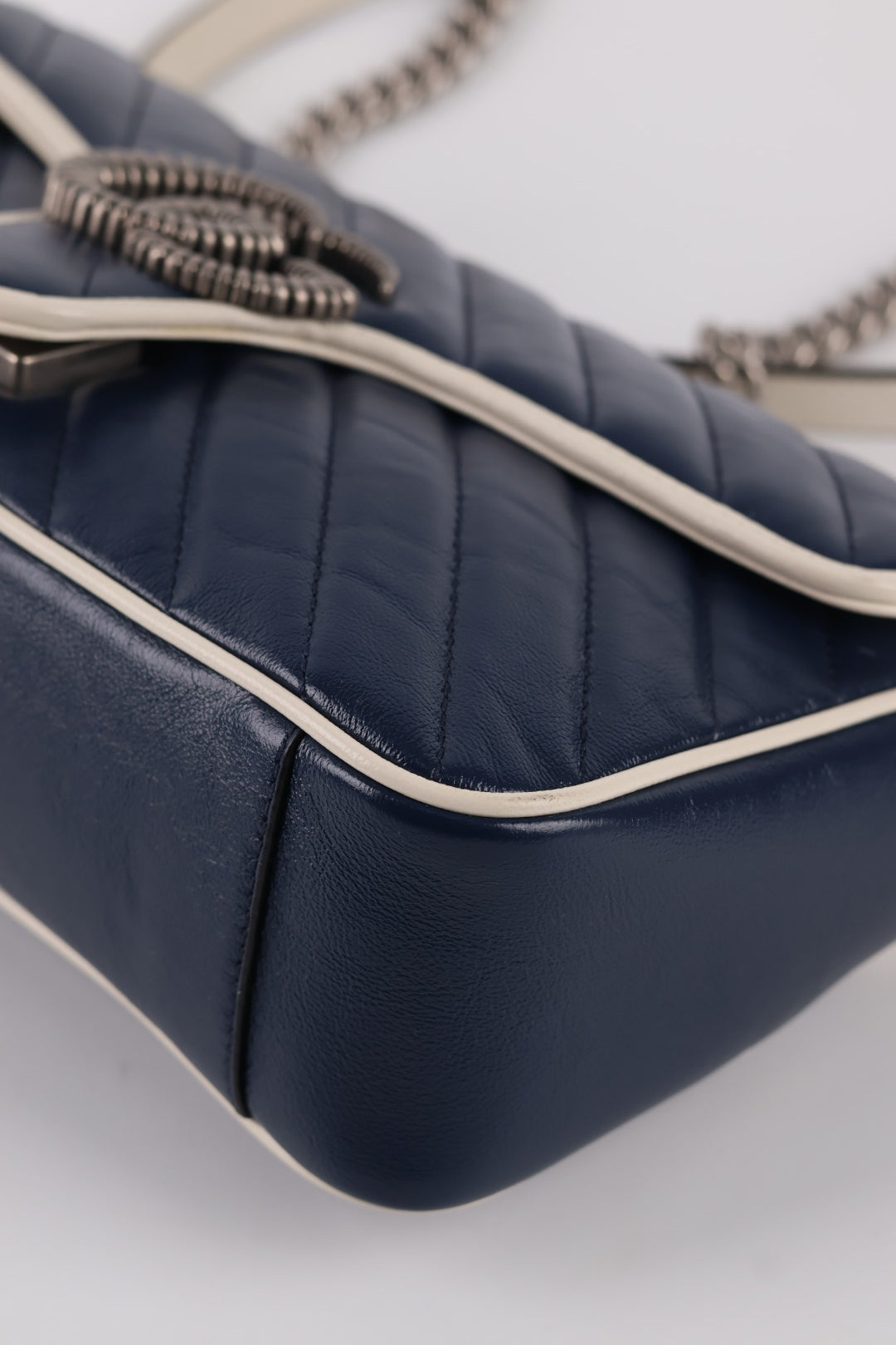 Gucci Marmont Media in Pelle