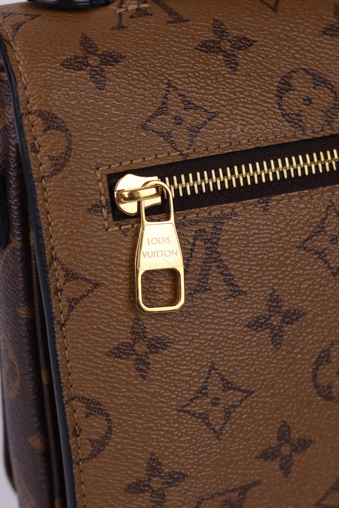 Louis Vuitton Métis Reverse