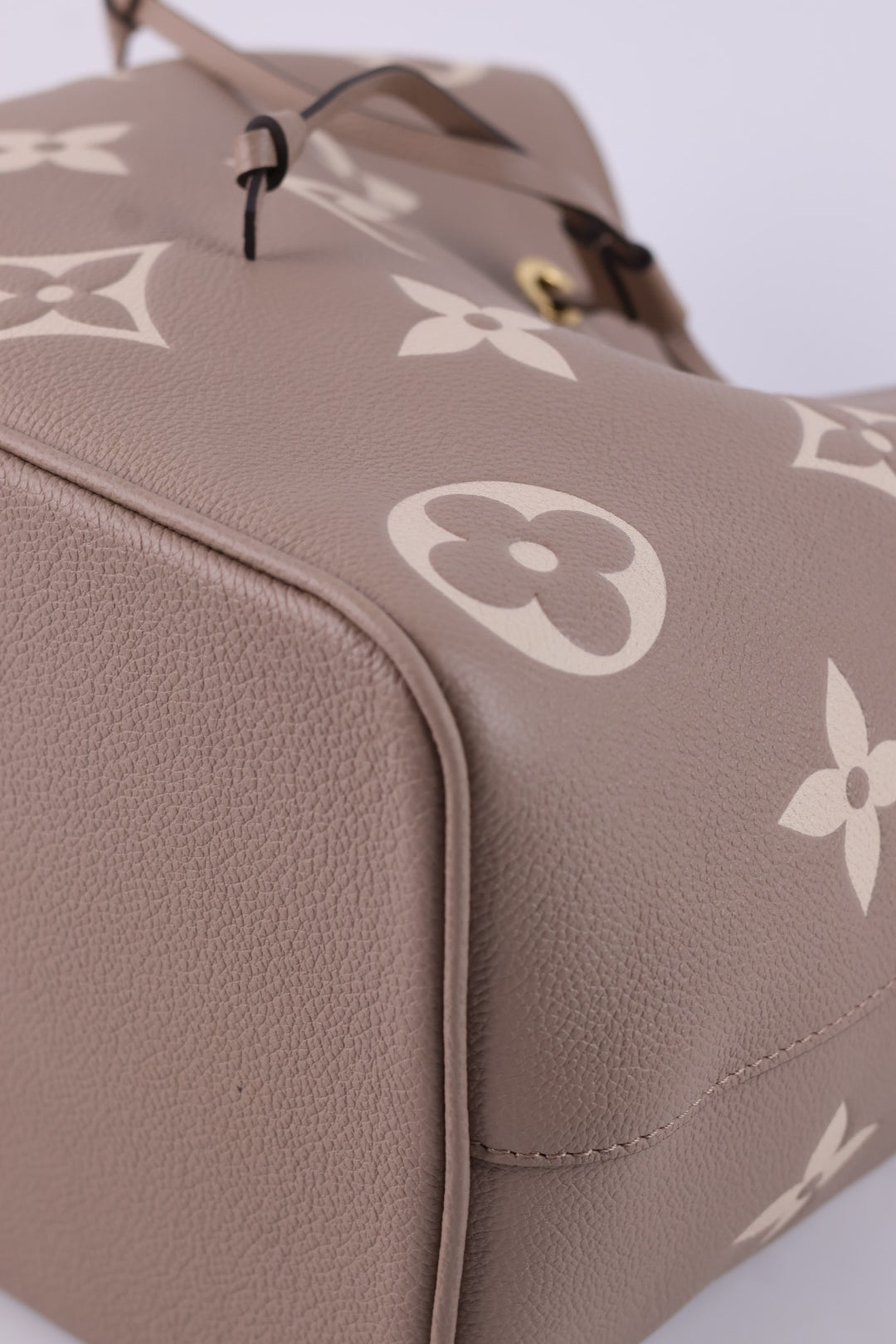 Louis Vuitton Neo Noé MM Empreinte