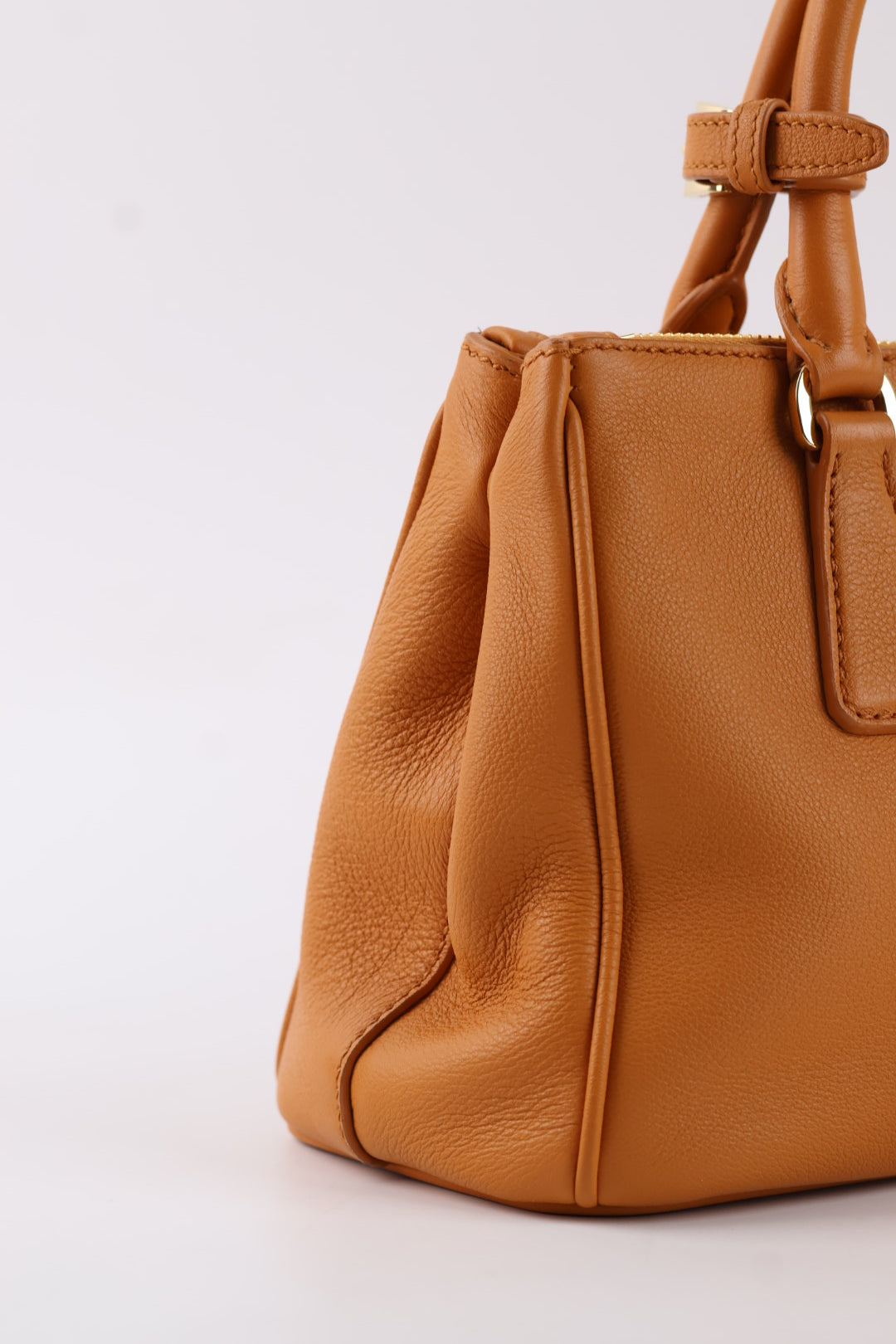 Prada Galleria Small in Pelle