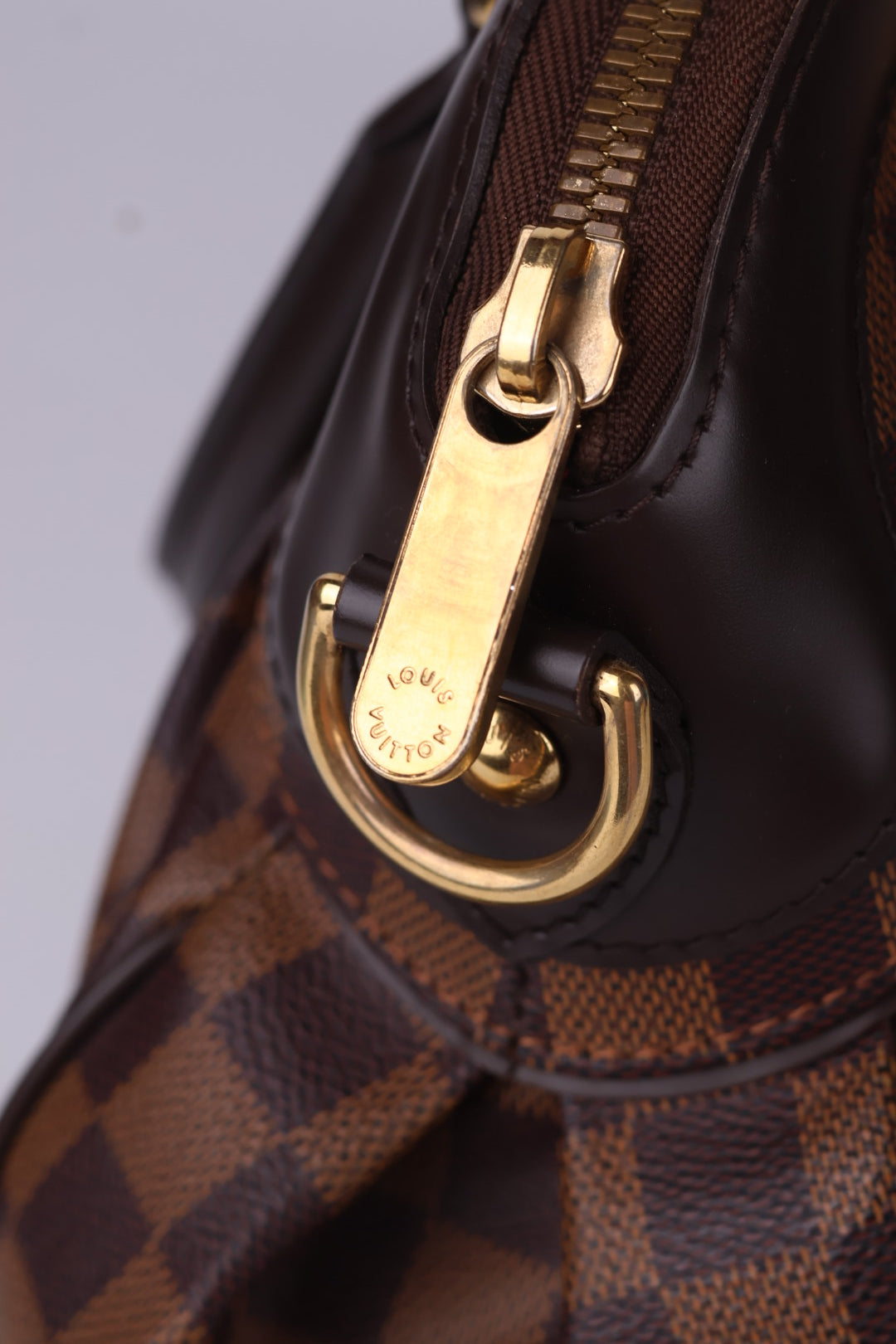 Louis Vuitton Trevi Damier Ébène