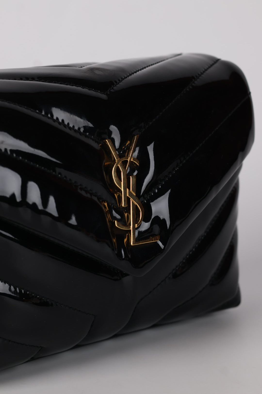 Saint Laurent Lou Lou Toy Vernis