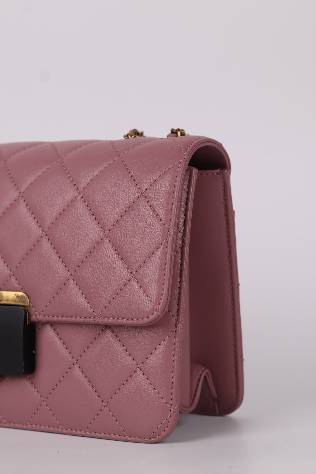 Chanel Beauty Lock Matelassé