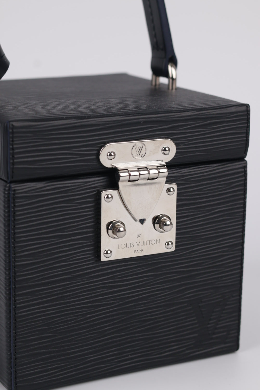 Louis Vuitton Bleecker Epi