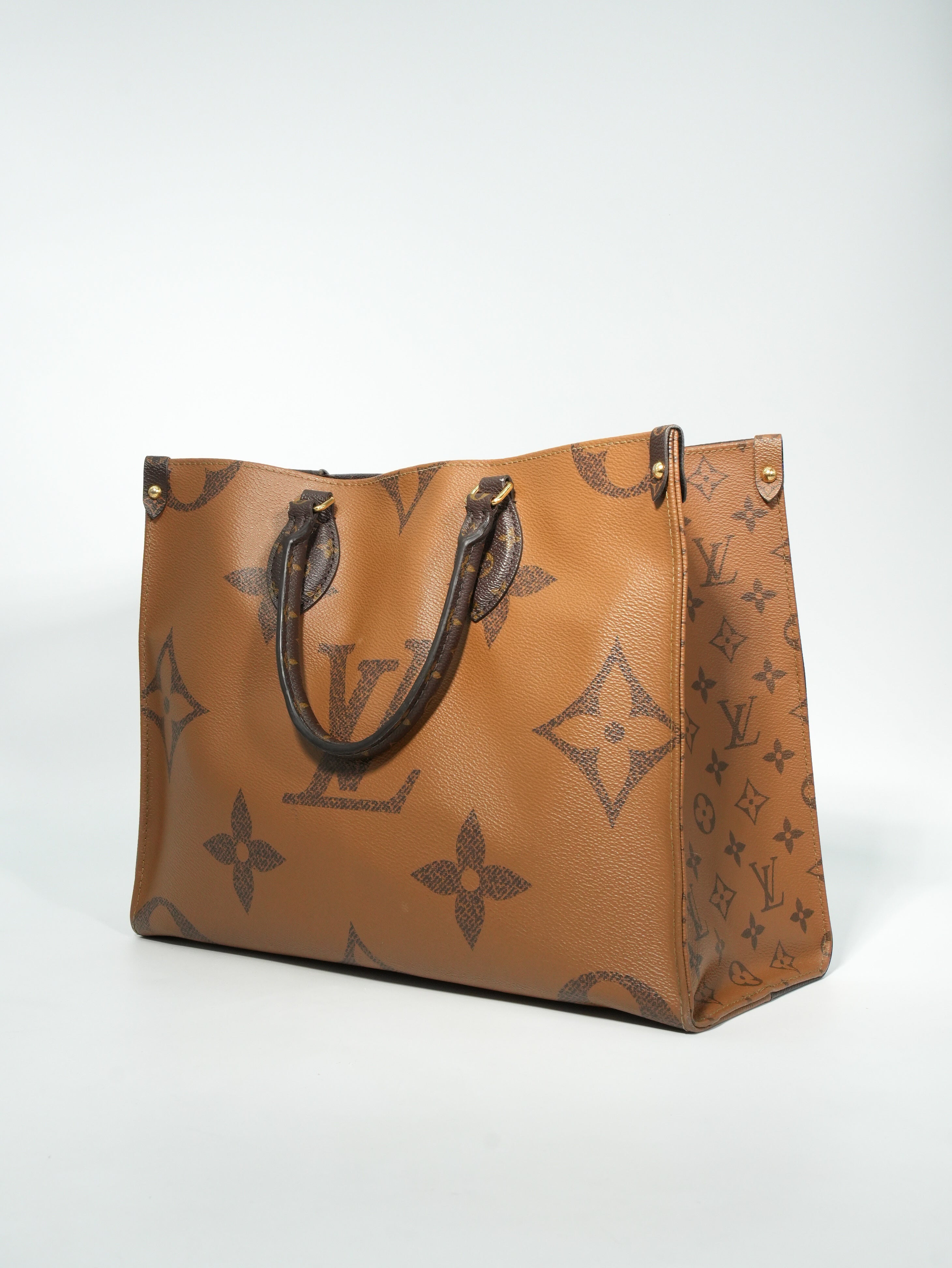 Louis Vuitton OnTheGo MM