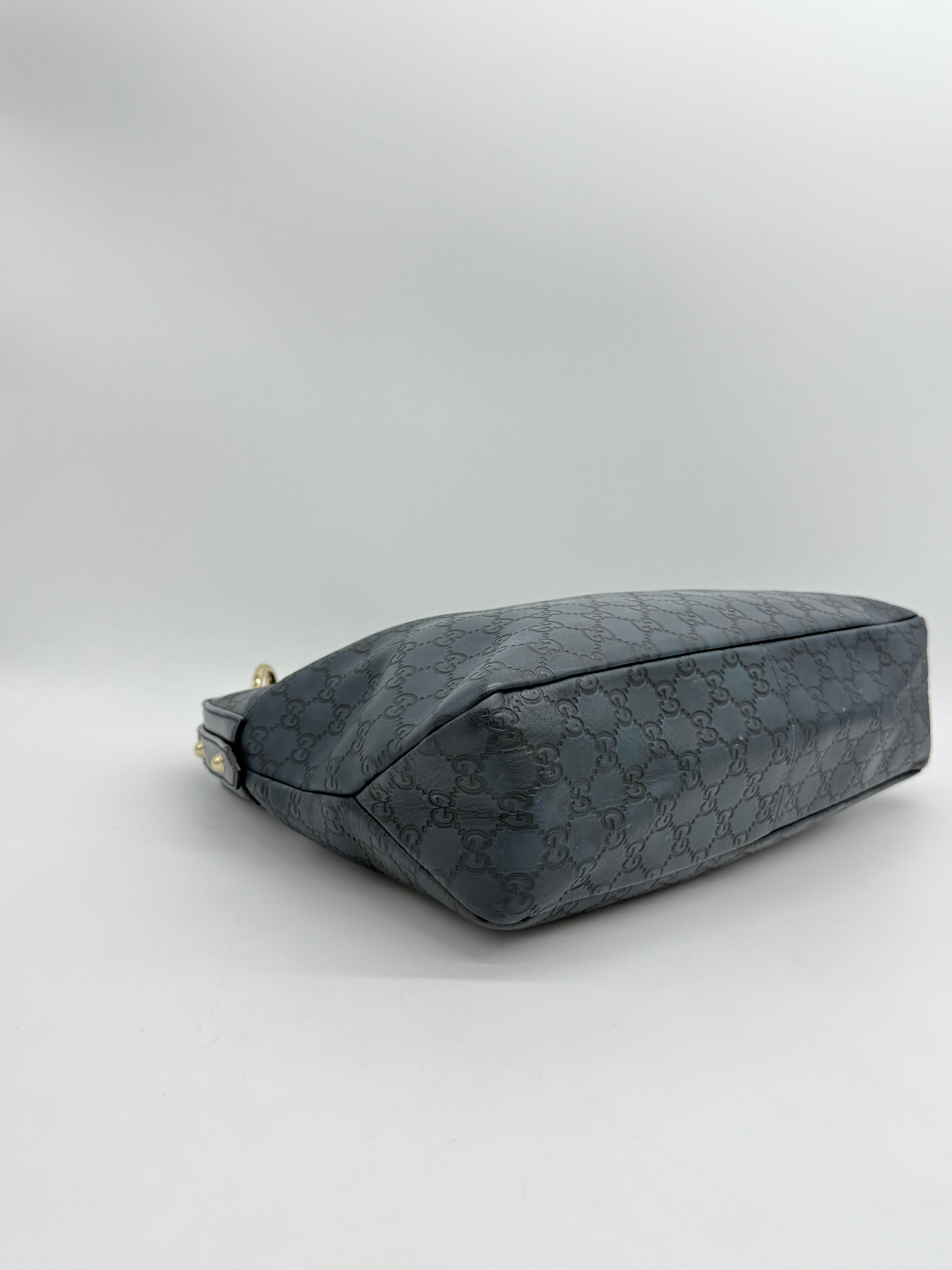 Gucci Hobo GG Signature