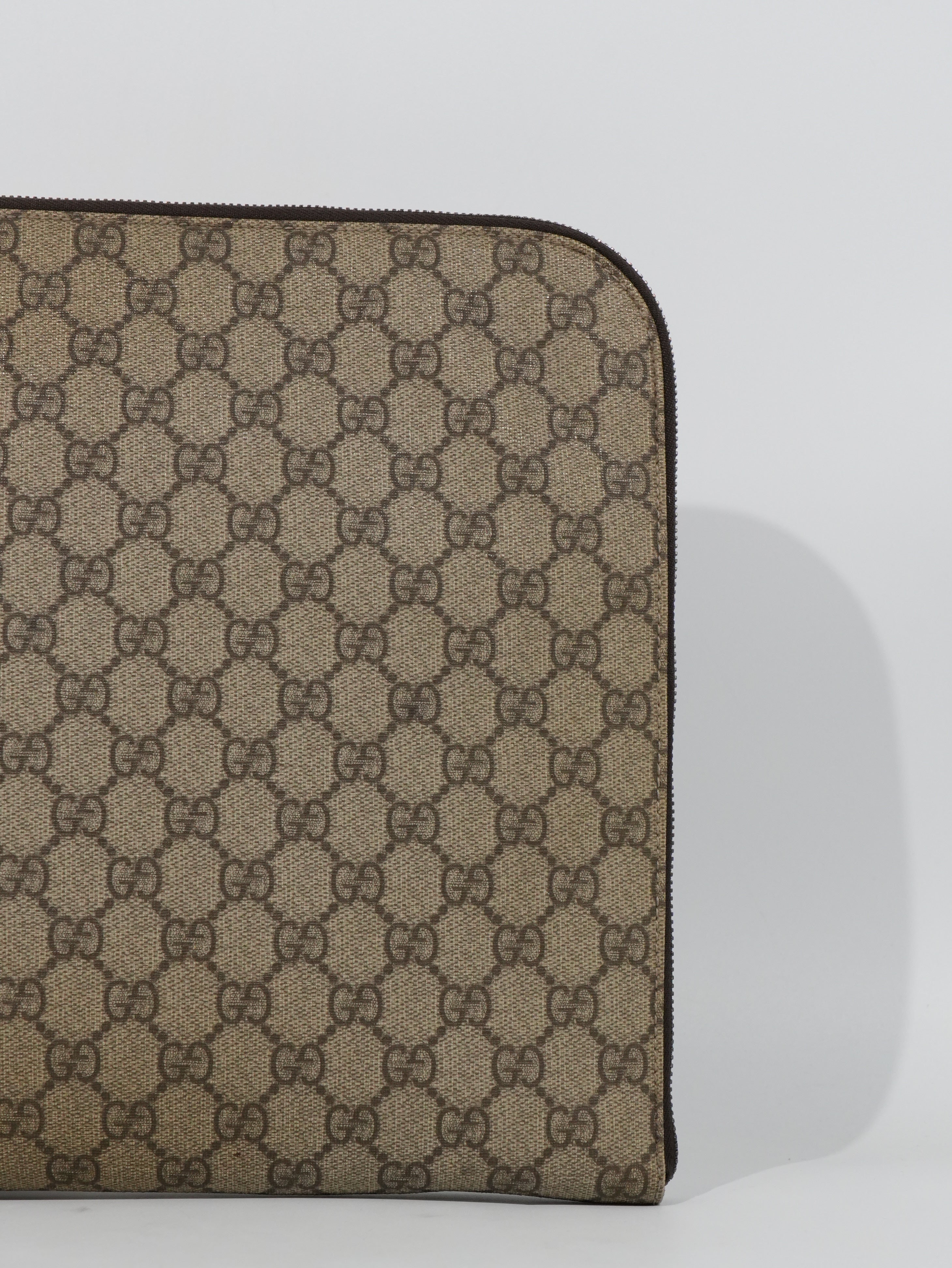 Gucci Porta Tablet GG Supreme