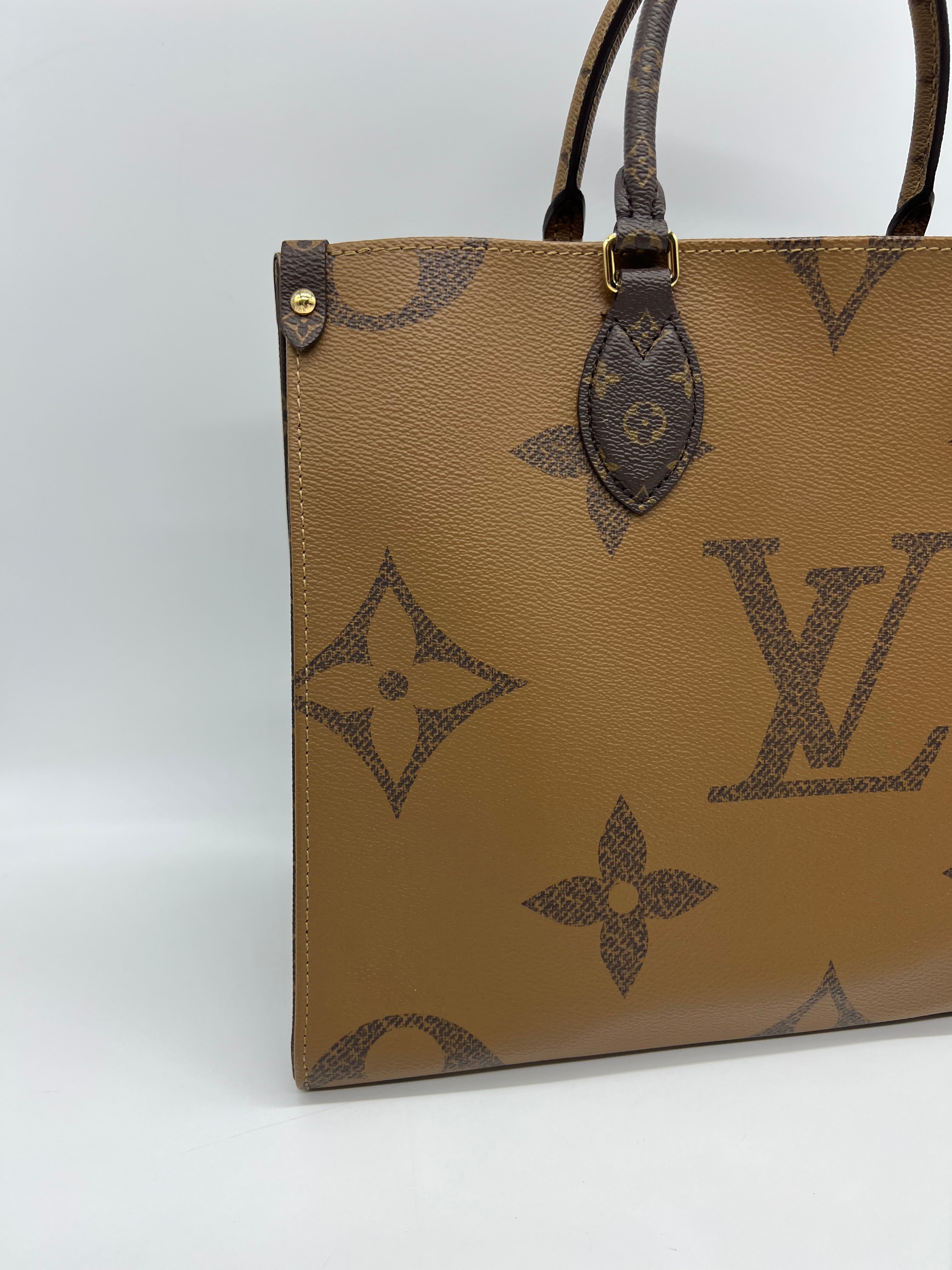 Louis Vuitton OnTheGo MM