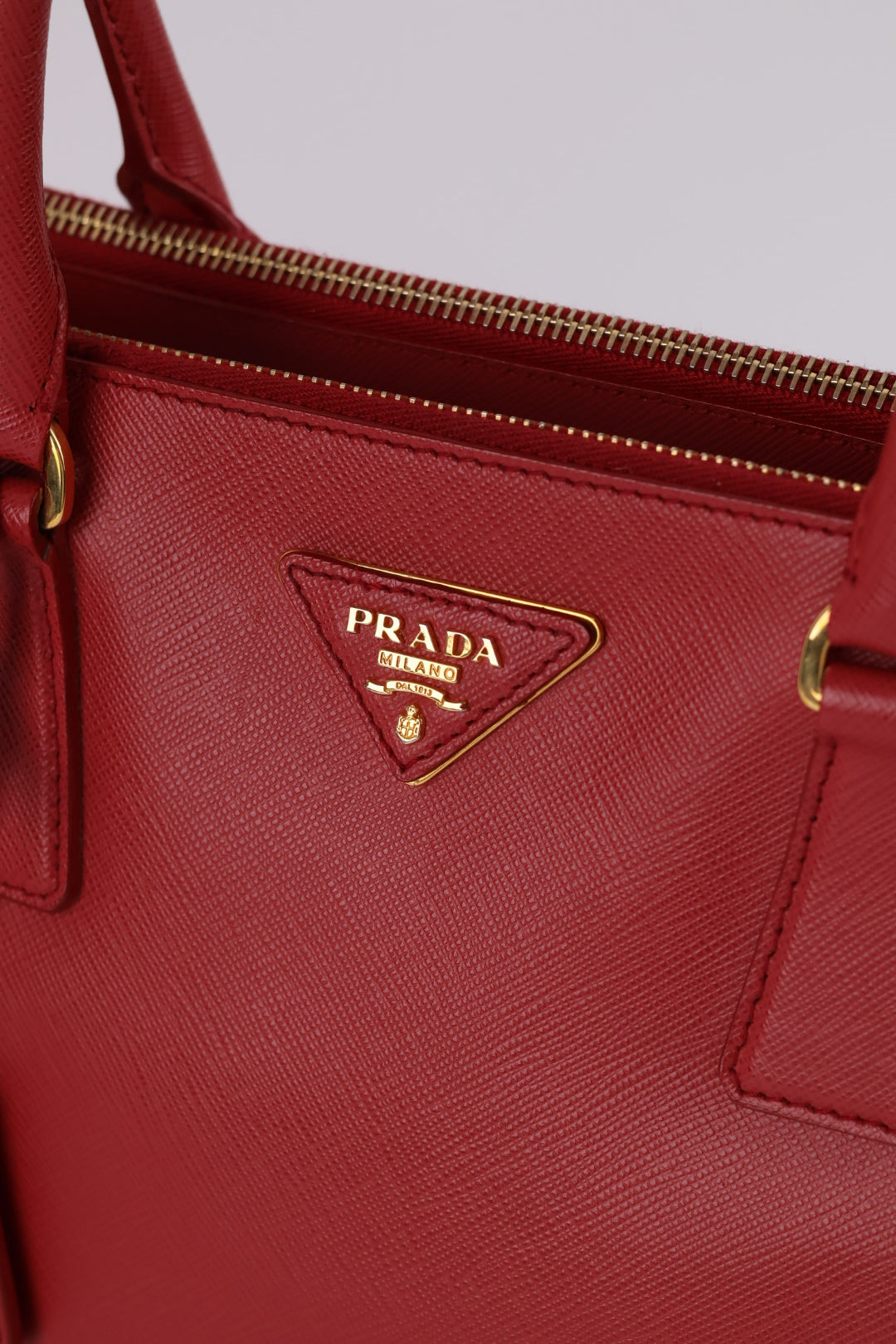 Prada Galleria Media Saffiano