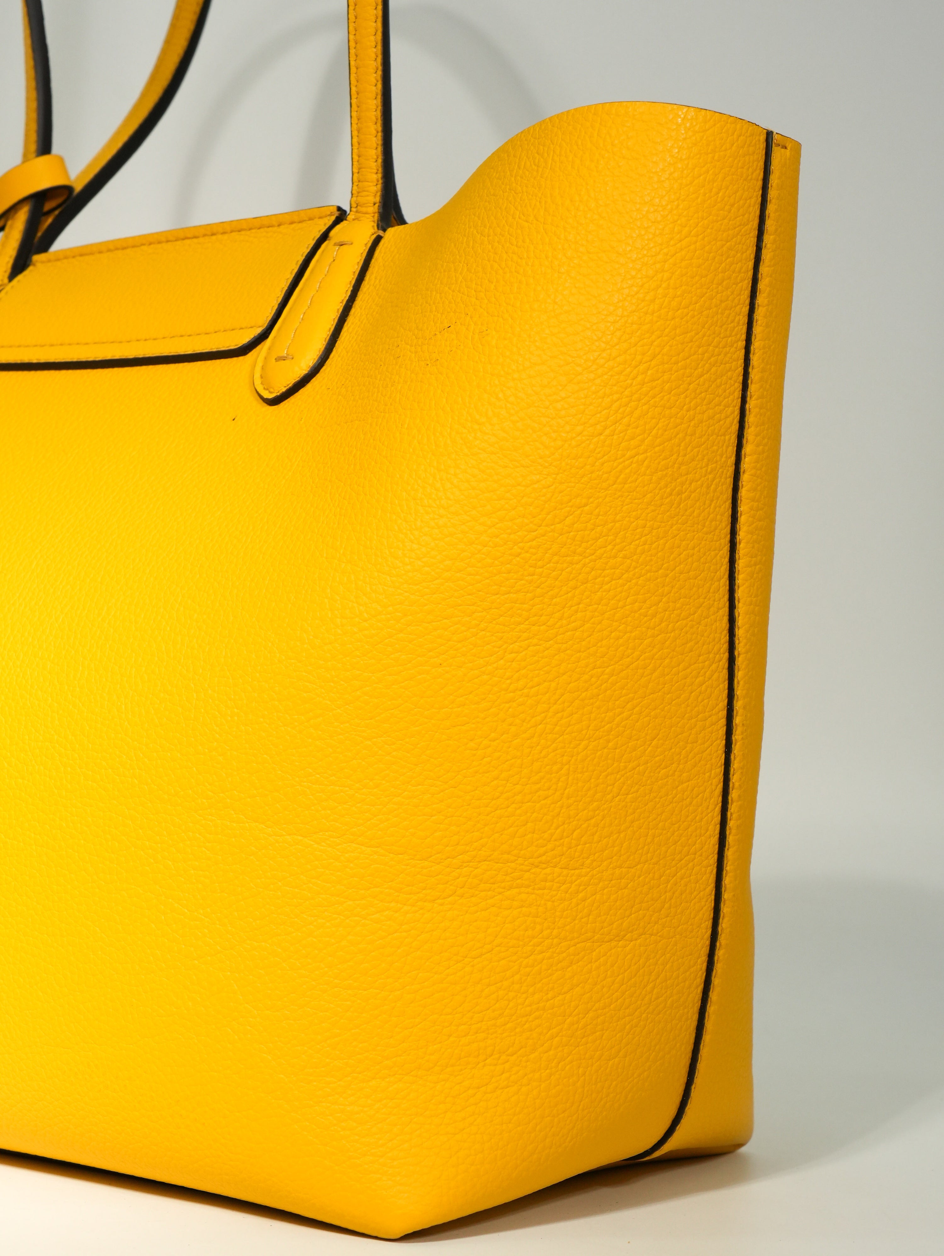 Ferragamo Gancini Tote in Pelle