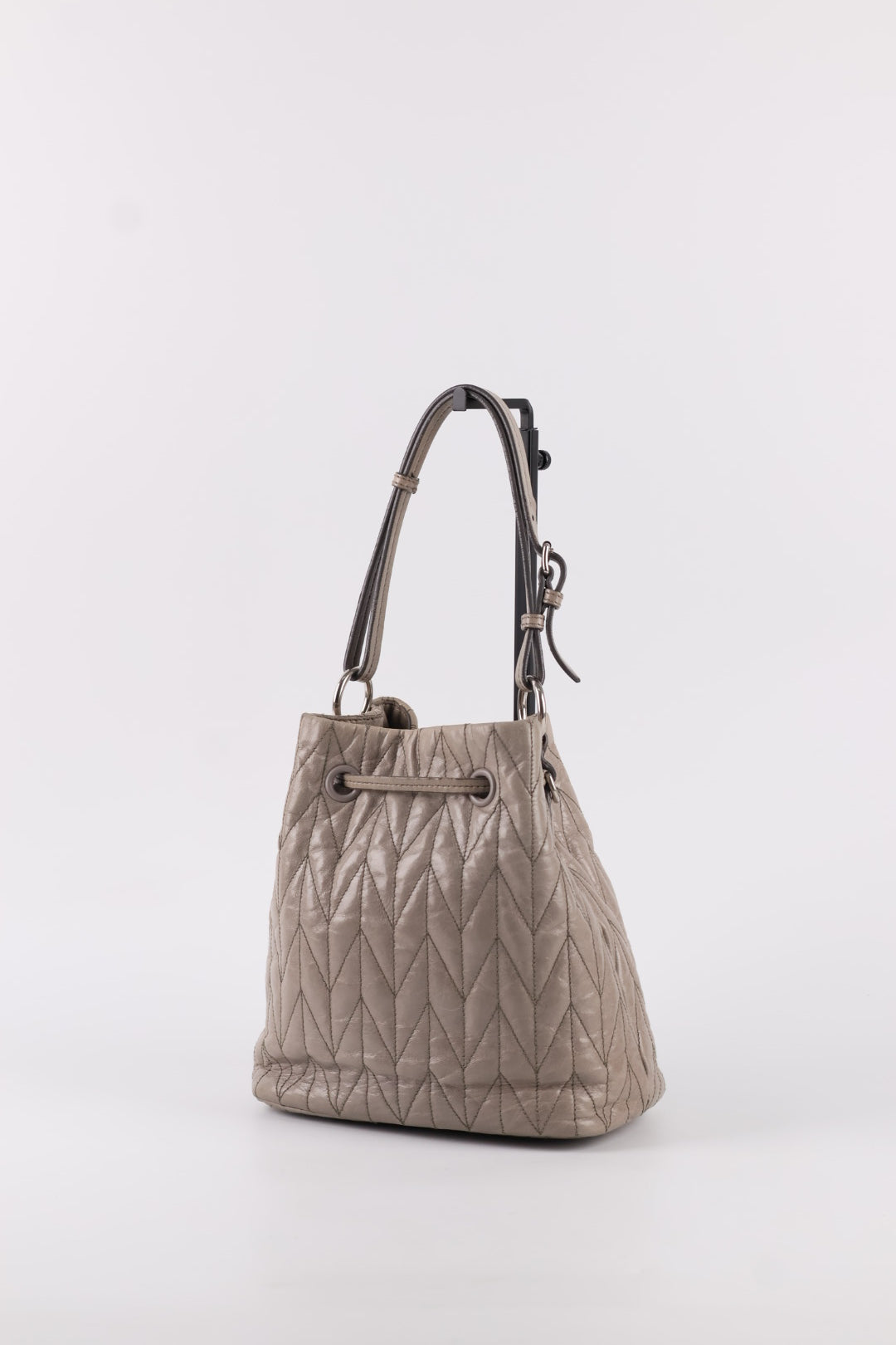 Miu Miu Bucket in Pelle